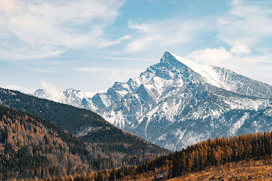 8K Ultra HD Krivan Milima ya Tatra Picha ya Ukuta