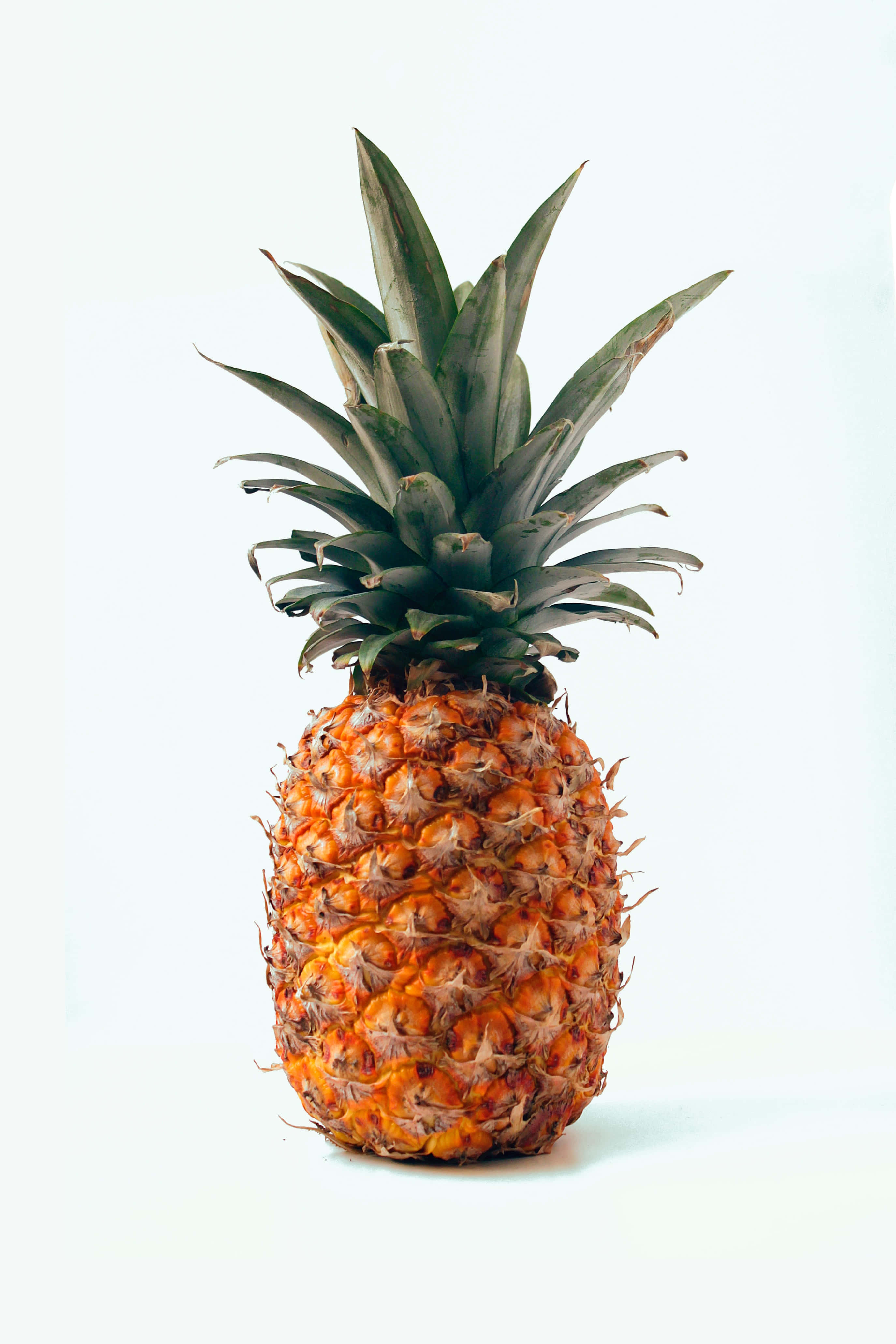 A Fresh and Juicy Pineapple Picha ya Ukuta