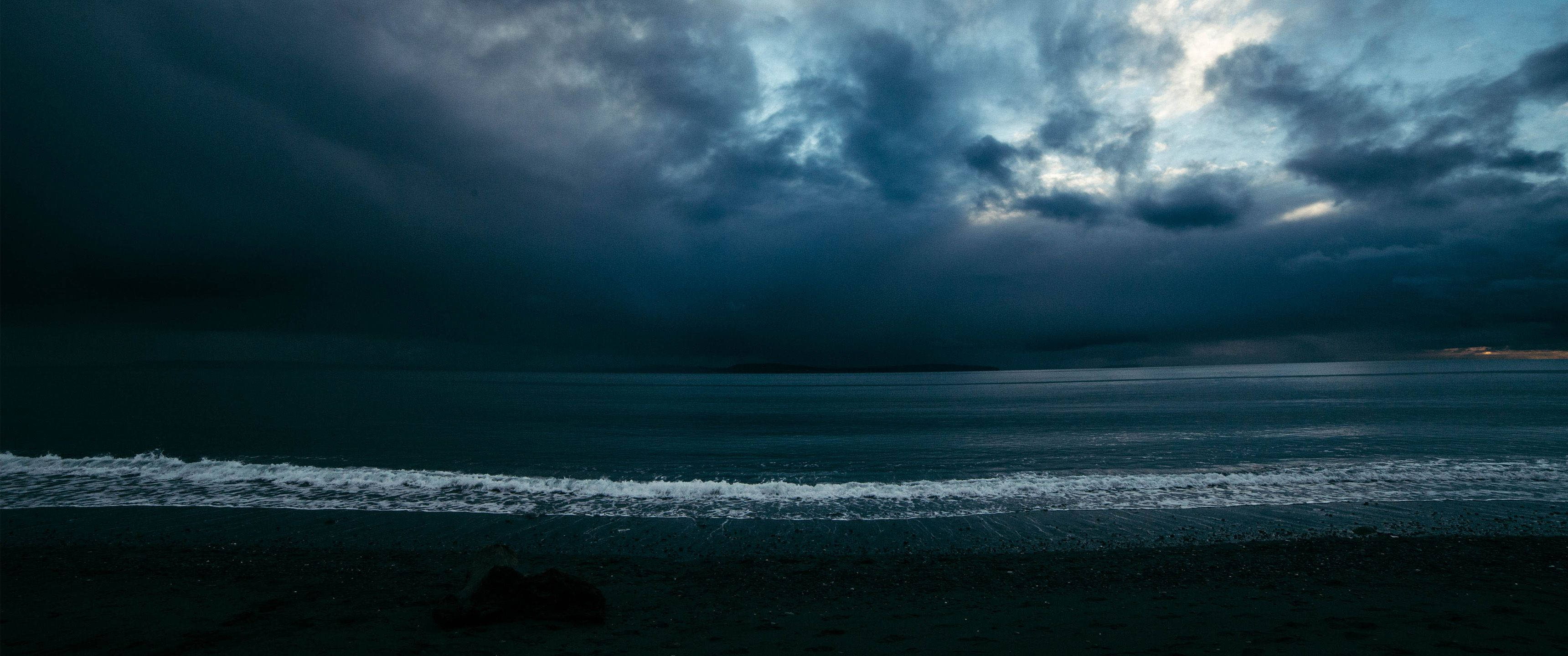 “A Stunning View of the Ultrawide Sky” Picha ya Ukuta