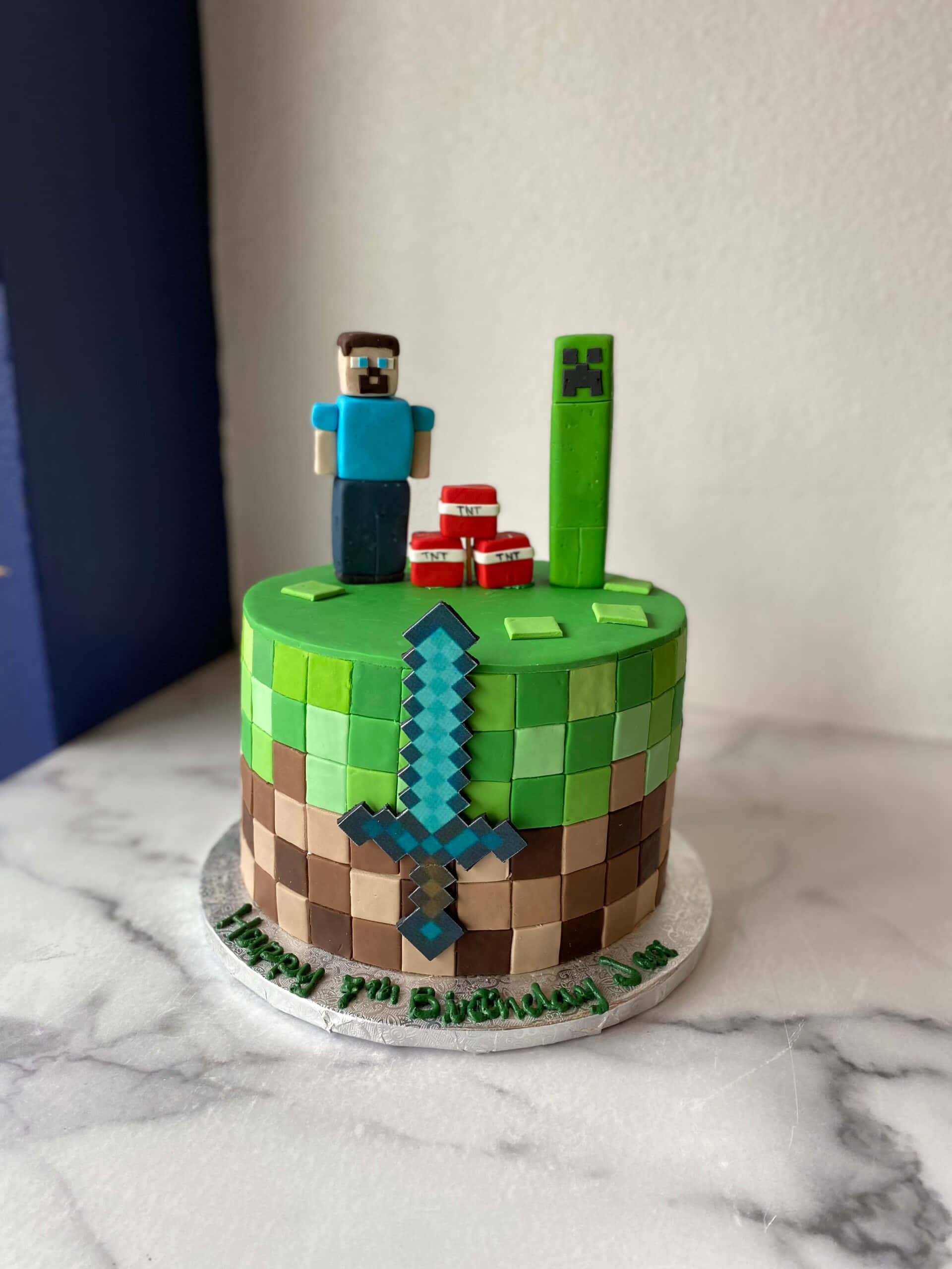 A Variety of Unique Minecraft Cakes to Brighten Any Event Picha ya Ukuta