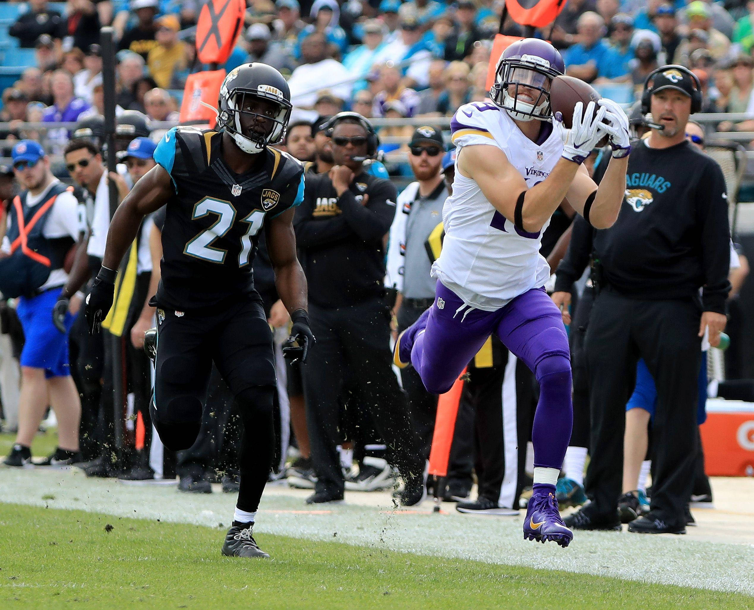 Adam Thielen Dhidi ya Washington Commanders Picha ya Ukuta