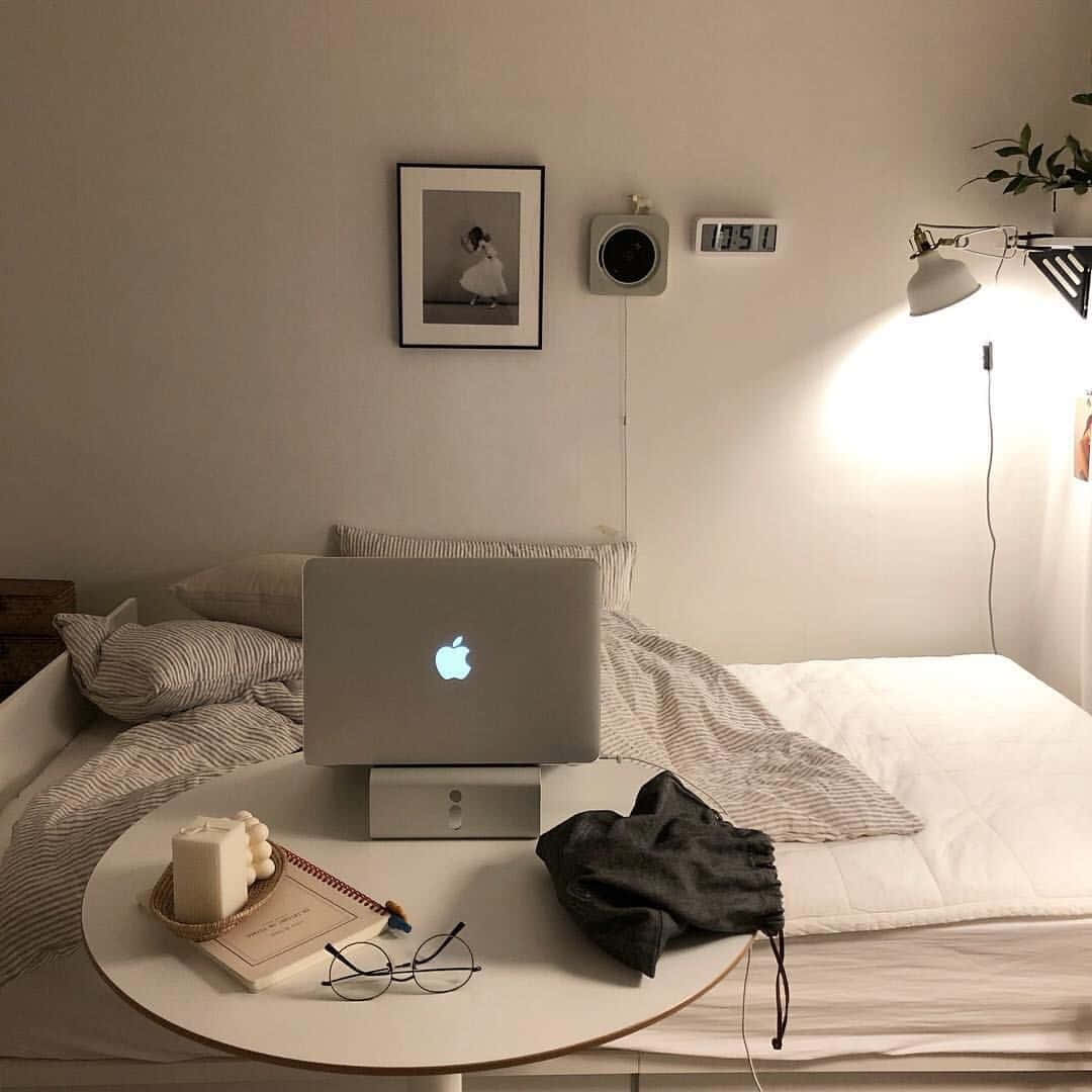 Aesthetic Beige: Kifani cha Kudumu Picha ya Ukuta