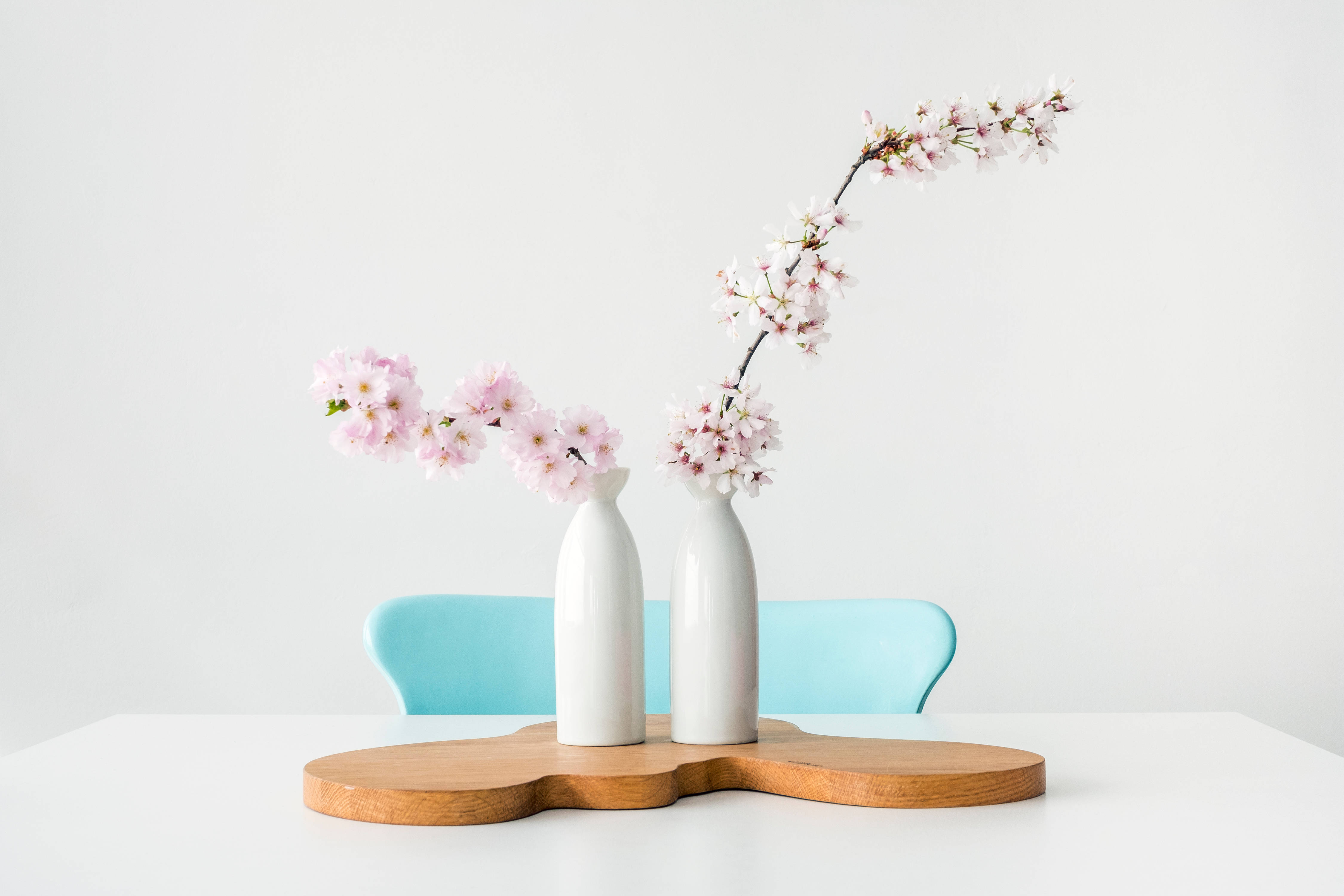 Aesthetic Minimalist Pastel Goth Table Picha ya Ukuta