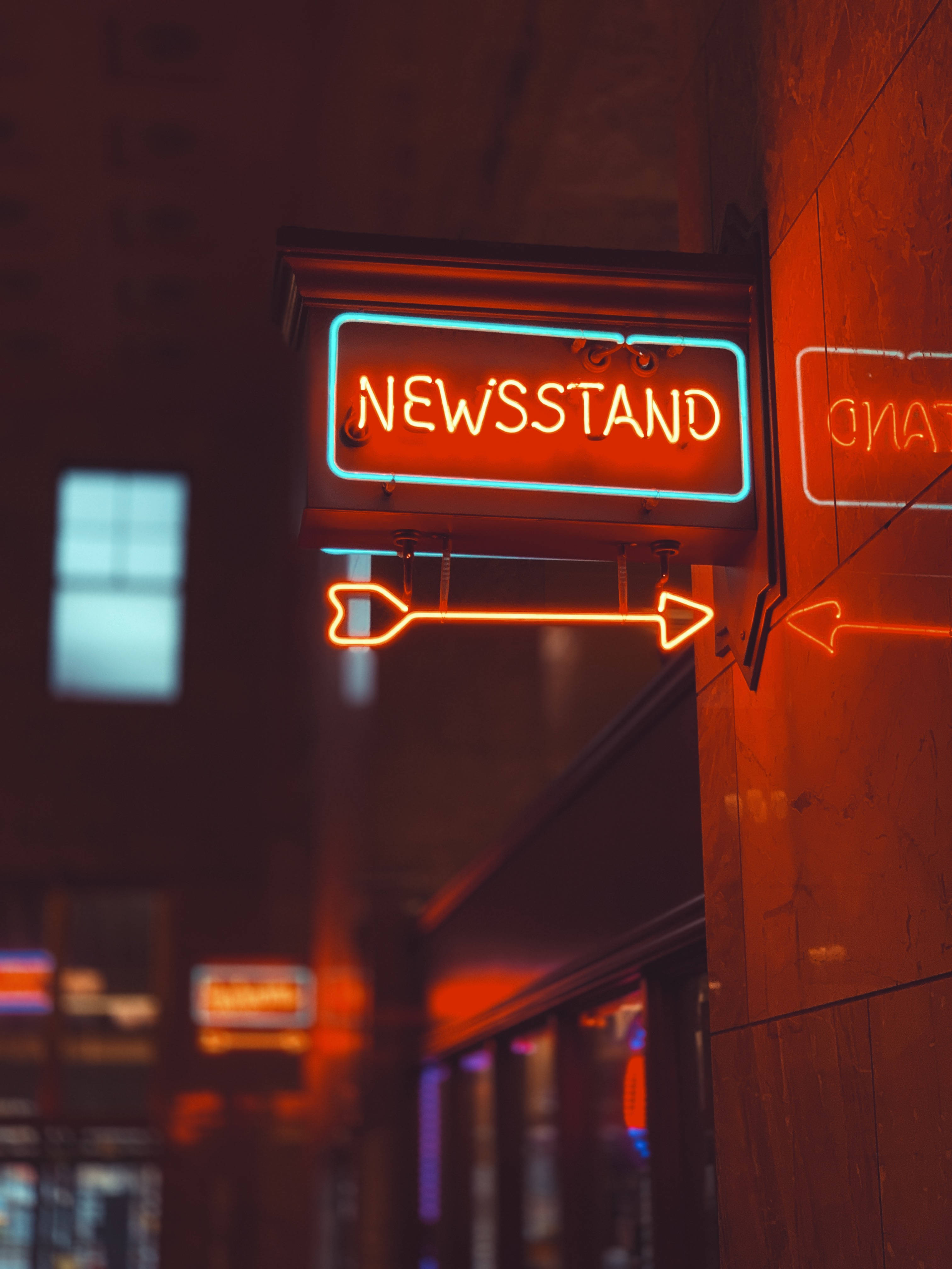Alama ya Neon ya Duka la Magazeti kwa iPhone Picha ya Ukuta