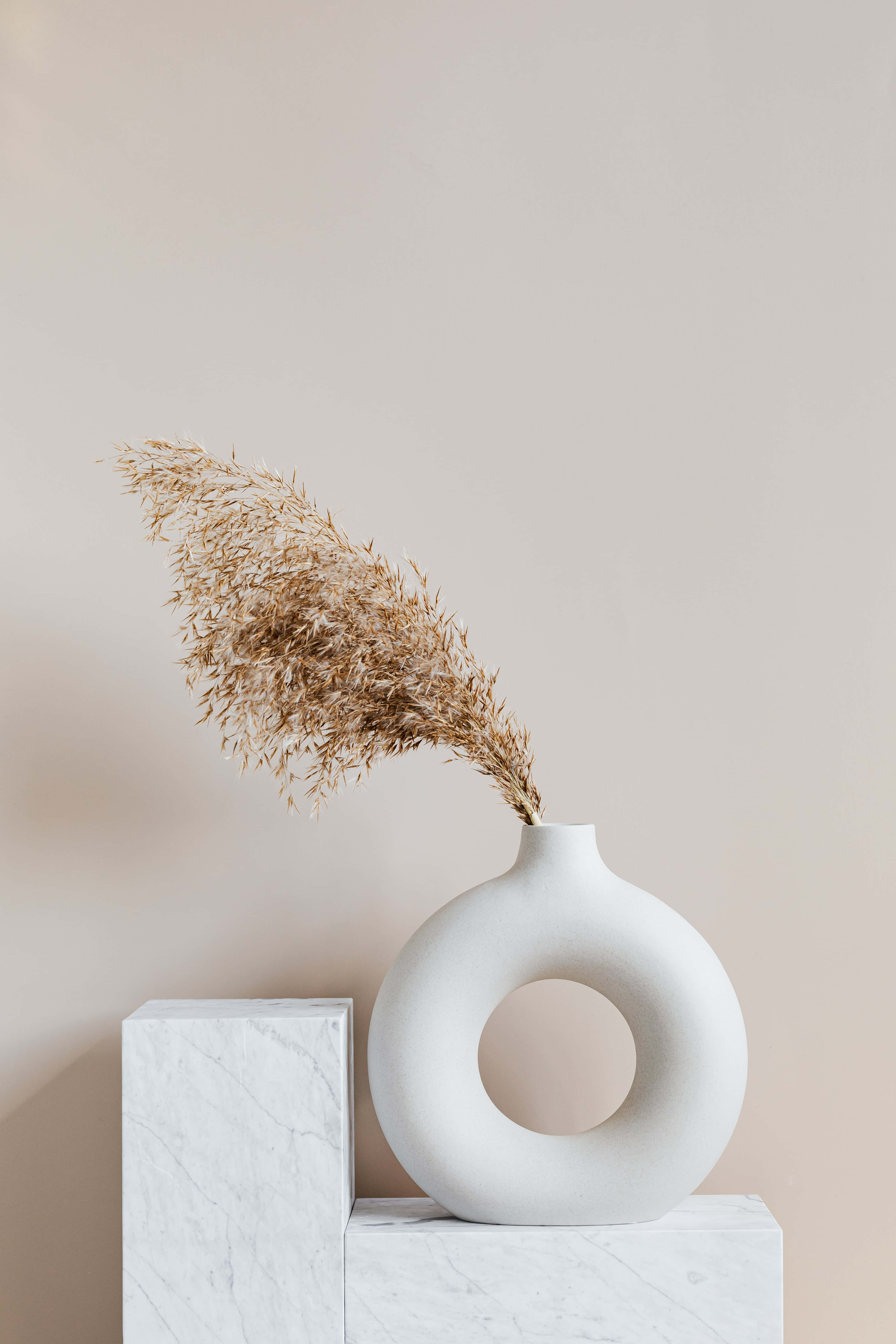 An Abstract Aesthetic Beige Background Picha ya Ukuta
