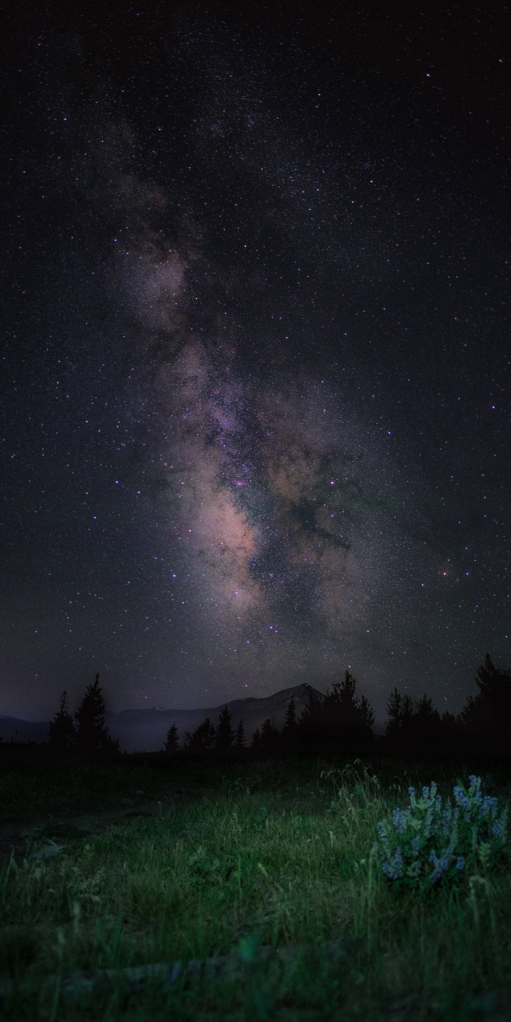 Anga la Milky Way Oled iPhone Picha ya Ukuta