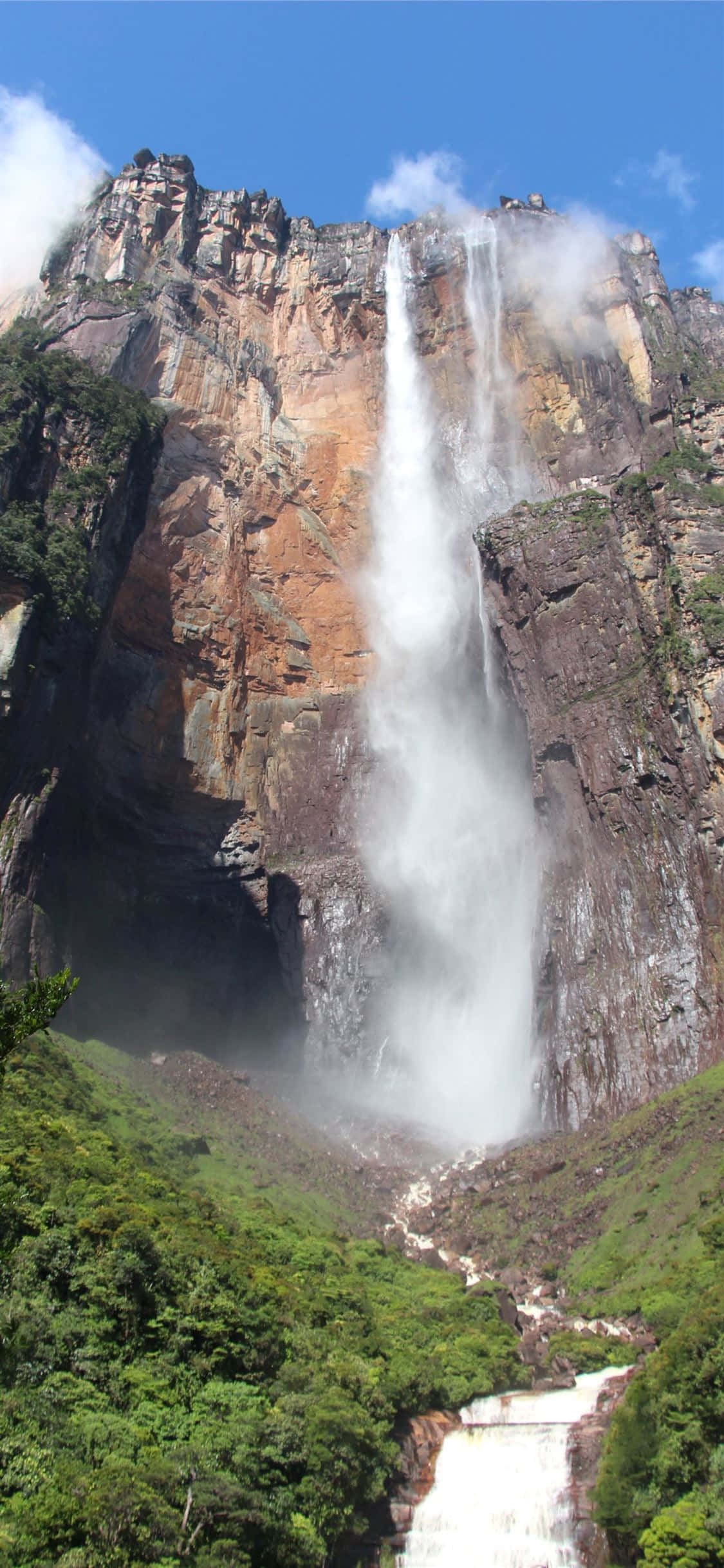 Shurududu la Malaika katika Mbuga ya Kitaifa ya Canaima Picha ya Ukuta