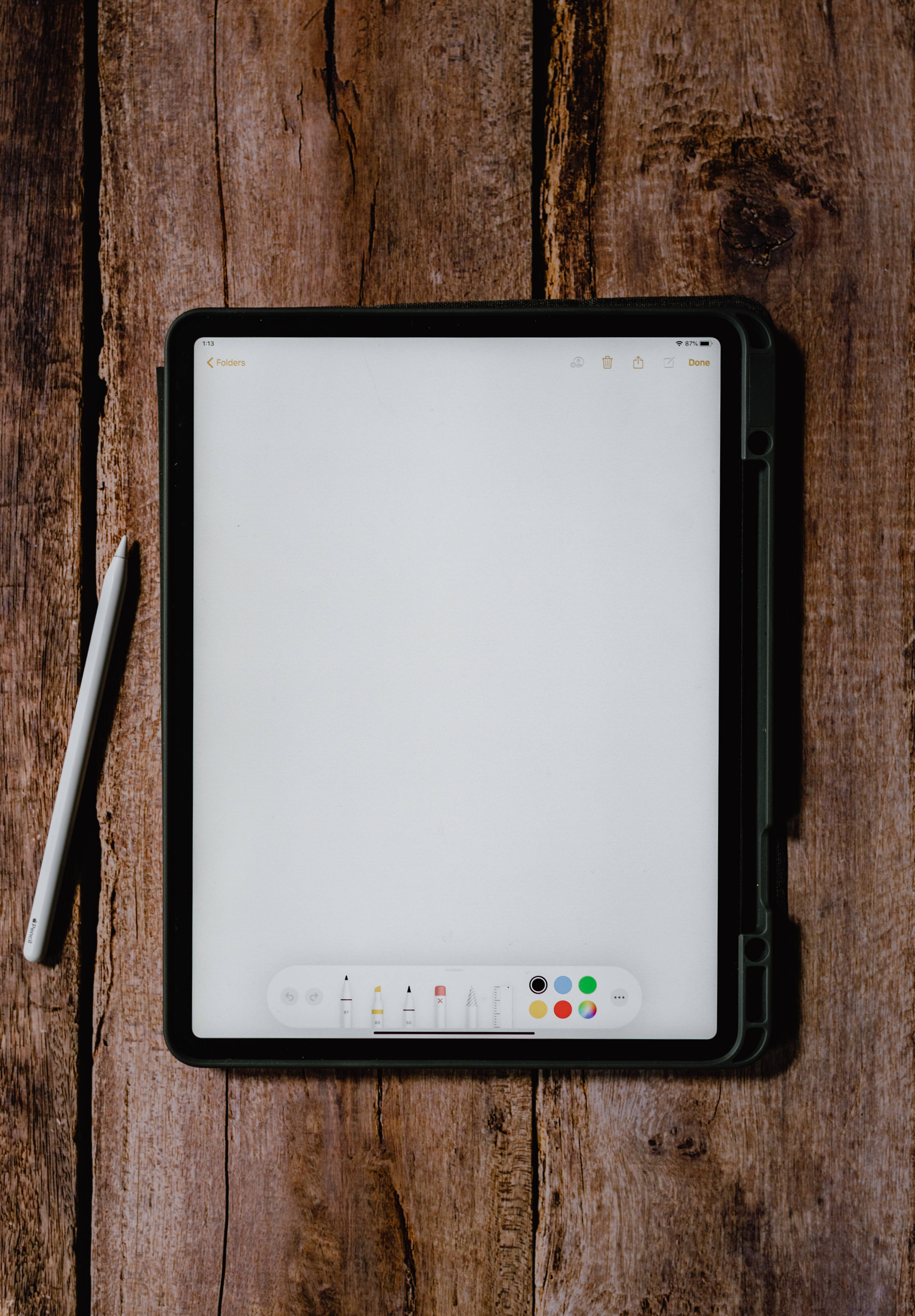 Apple iPad Pro Na App ya Kuchora Picha ya Ukuta