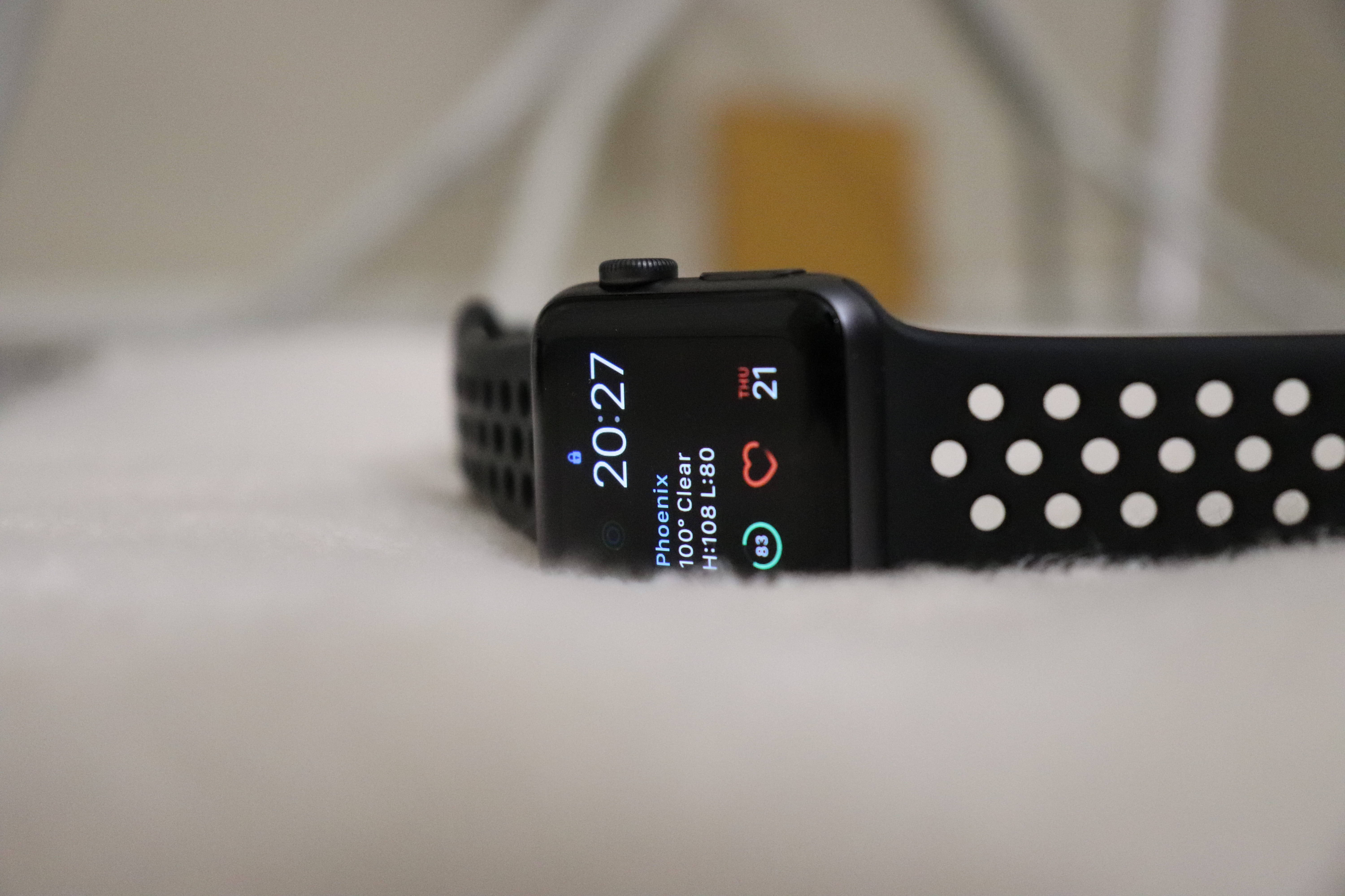 Apple Watch Na Vikwale Vya Rangi Nyeusi Picha ya Ukuta