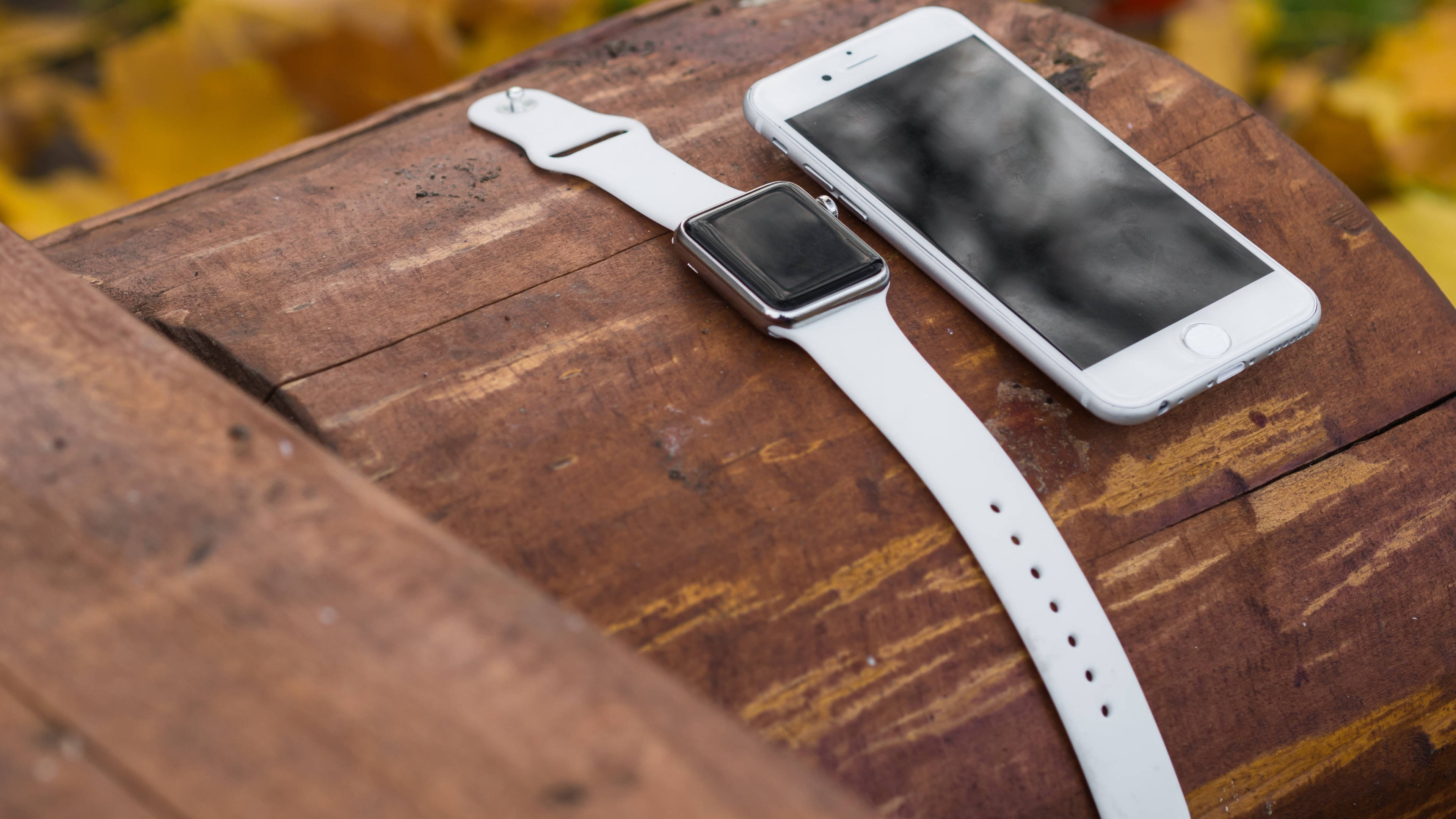 Apple Watch Rangi Ya White Ya Kikwazo Picha ya Ukuta