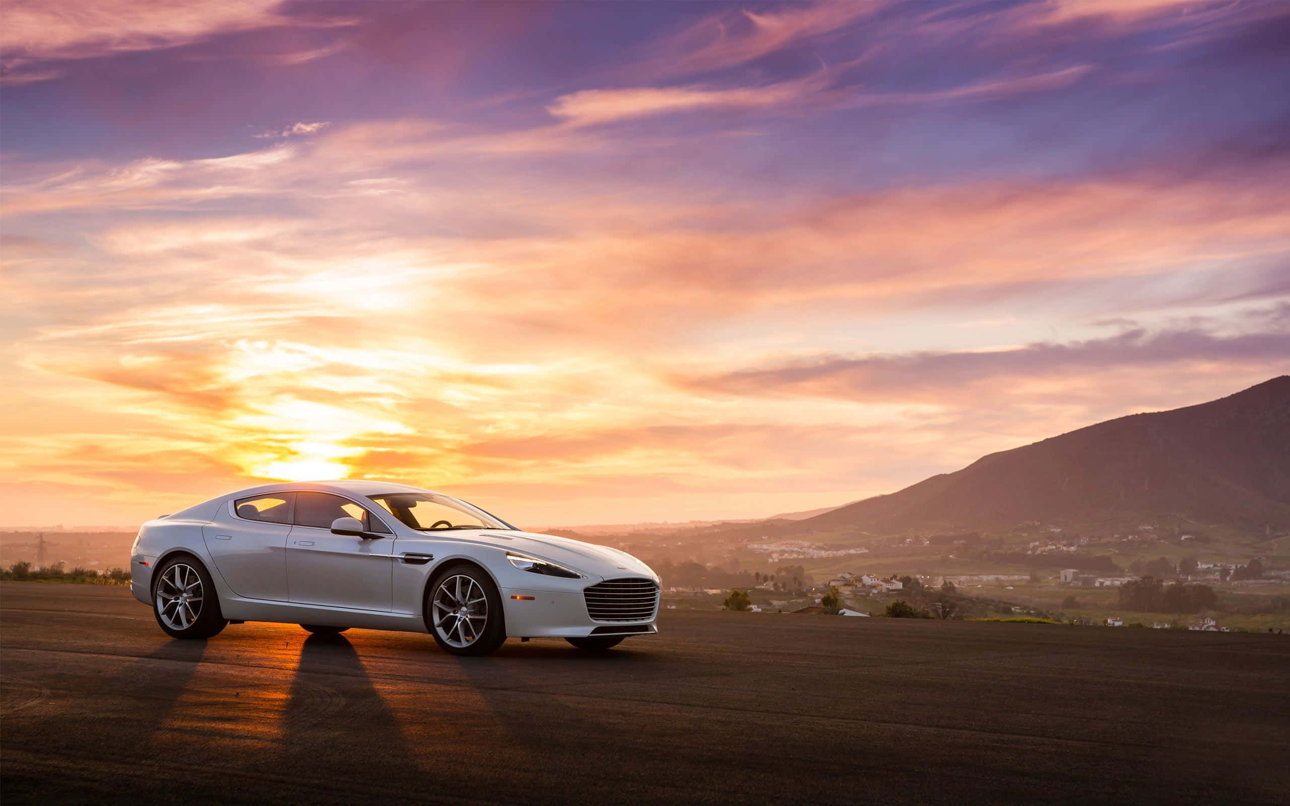 Aston Martin Rapide S Mwendo wa Michezo wa Dhana Picha ya Ukuta