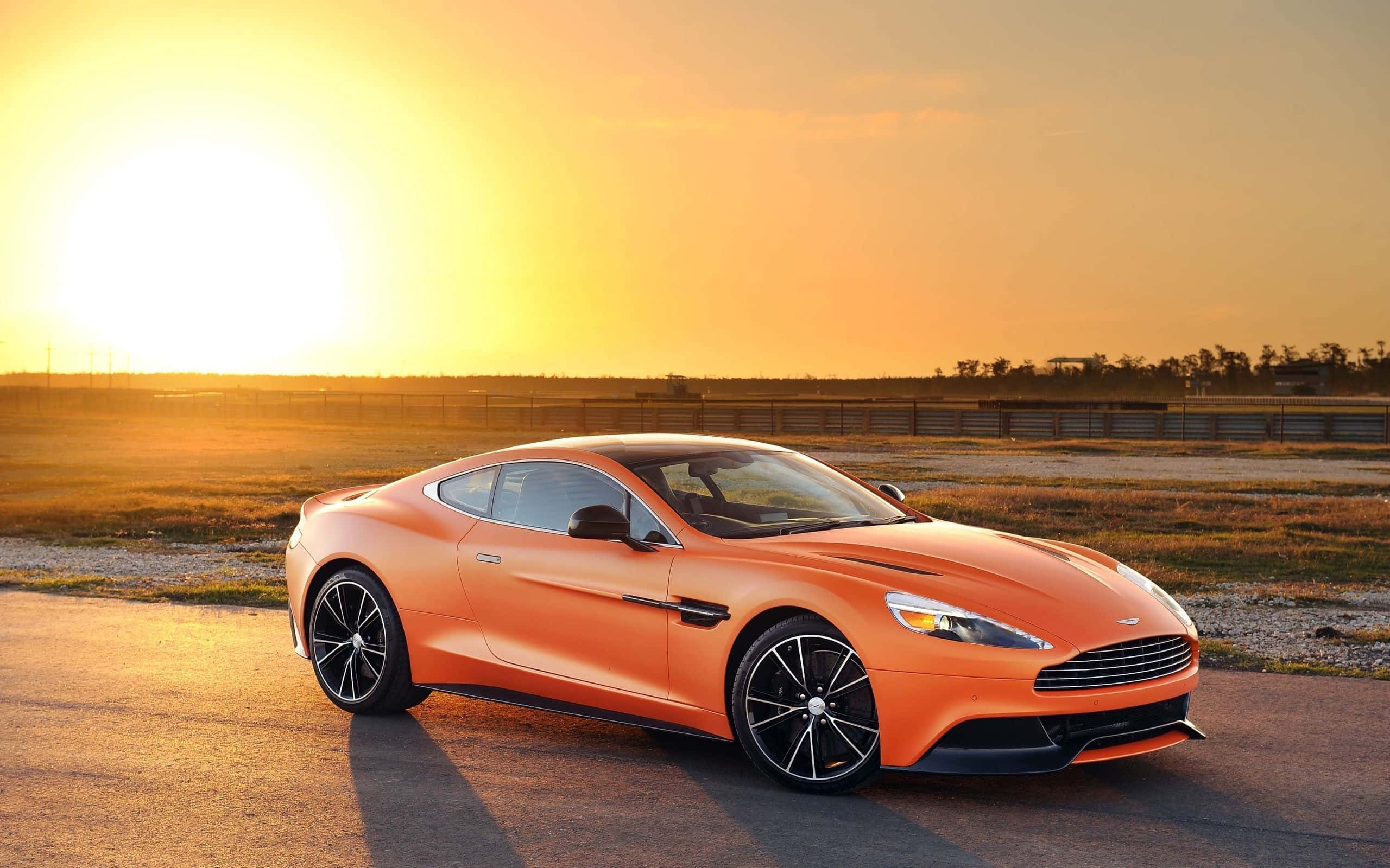 Aston Martin Vanquish Mwepesi Yen Moto Picha ya Ukuta