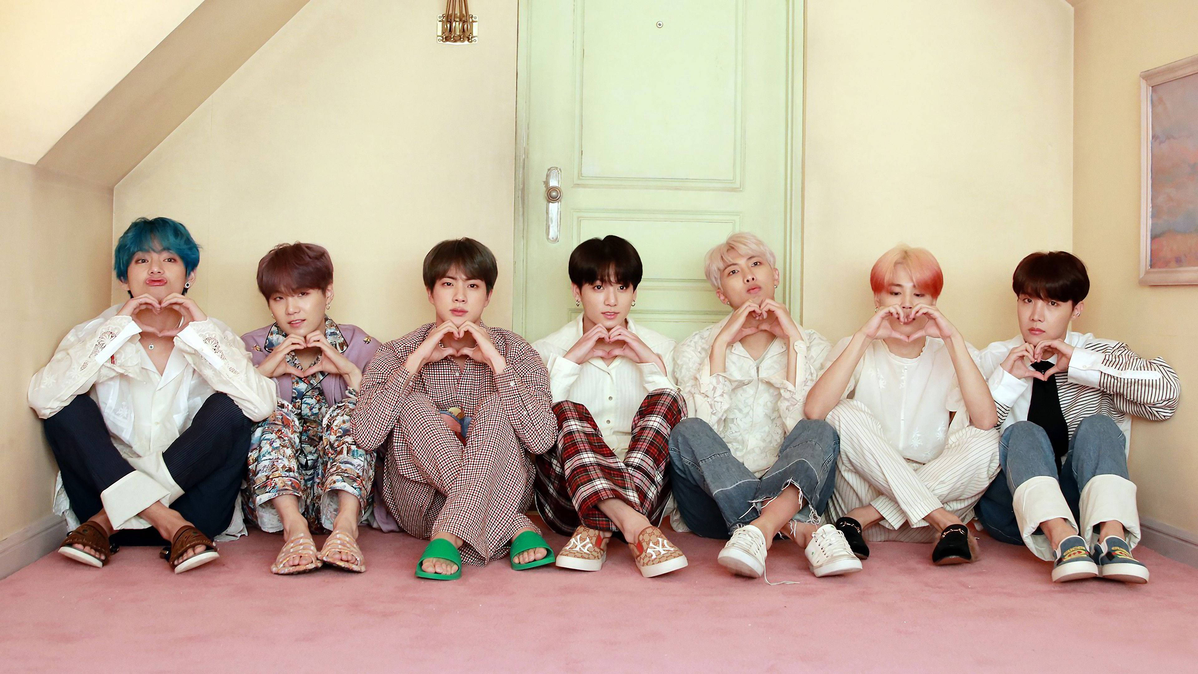 Bangtantv BTS ya Pastel Picha ya Ukuta