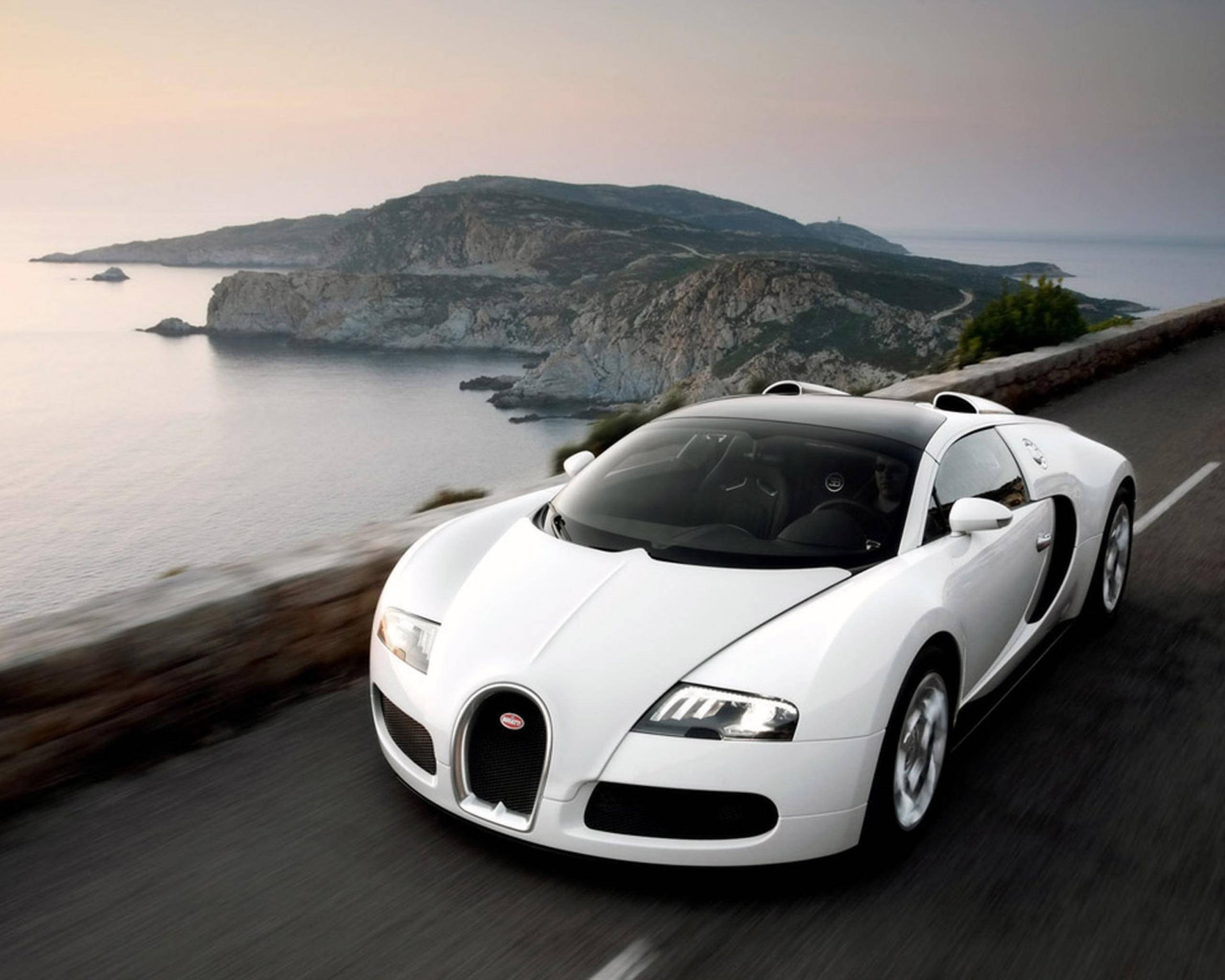 Barabara ya Pwani ya Bugatti Nyeupe Picha ya Ukuta