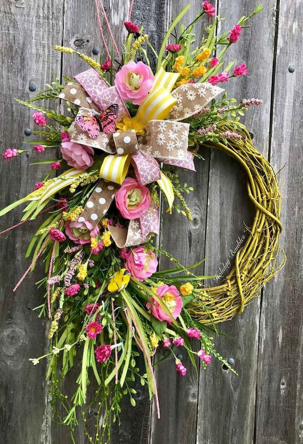 Beautiful Spring Wreath on a White Door Picha ya Ukuta
