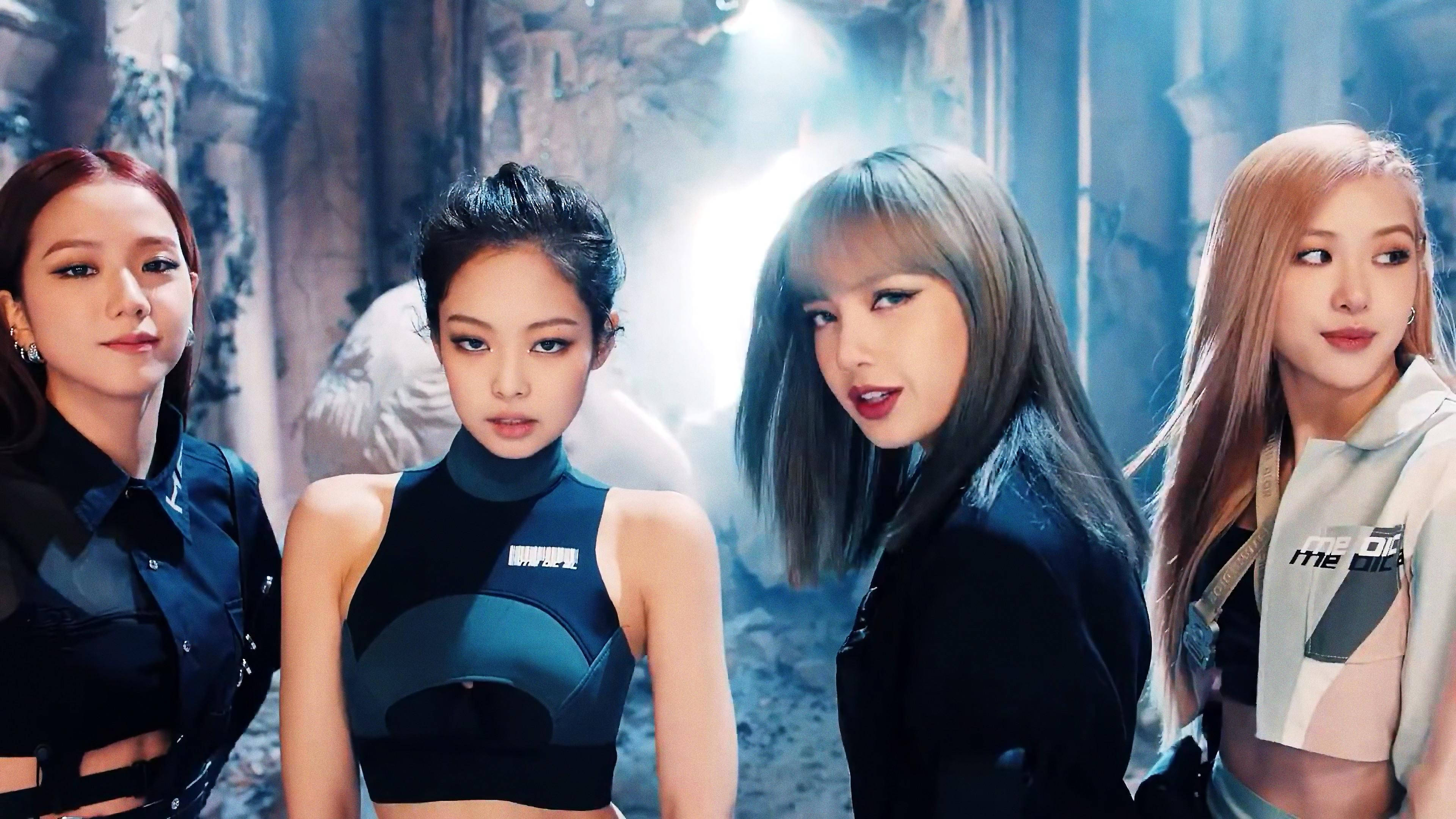 Blackpink Katika Mazingira ya Moshi Picha ya Ukuta