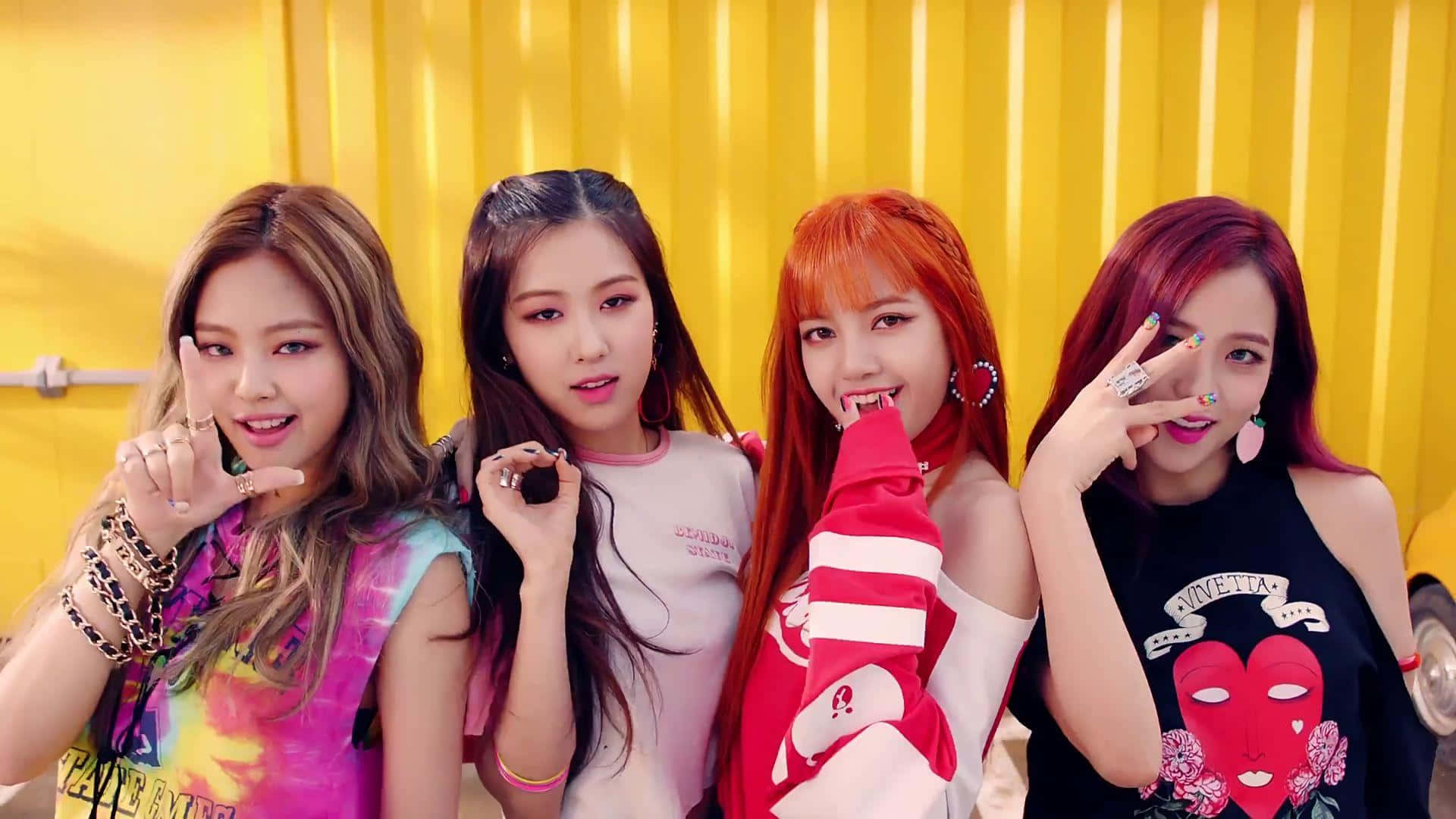 Blackpink – Kuleta joto kwenye sherehe Picha ya Ukuta