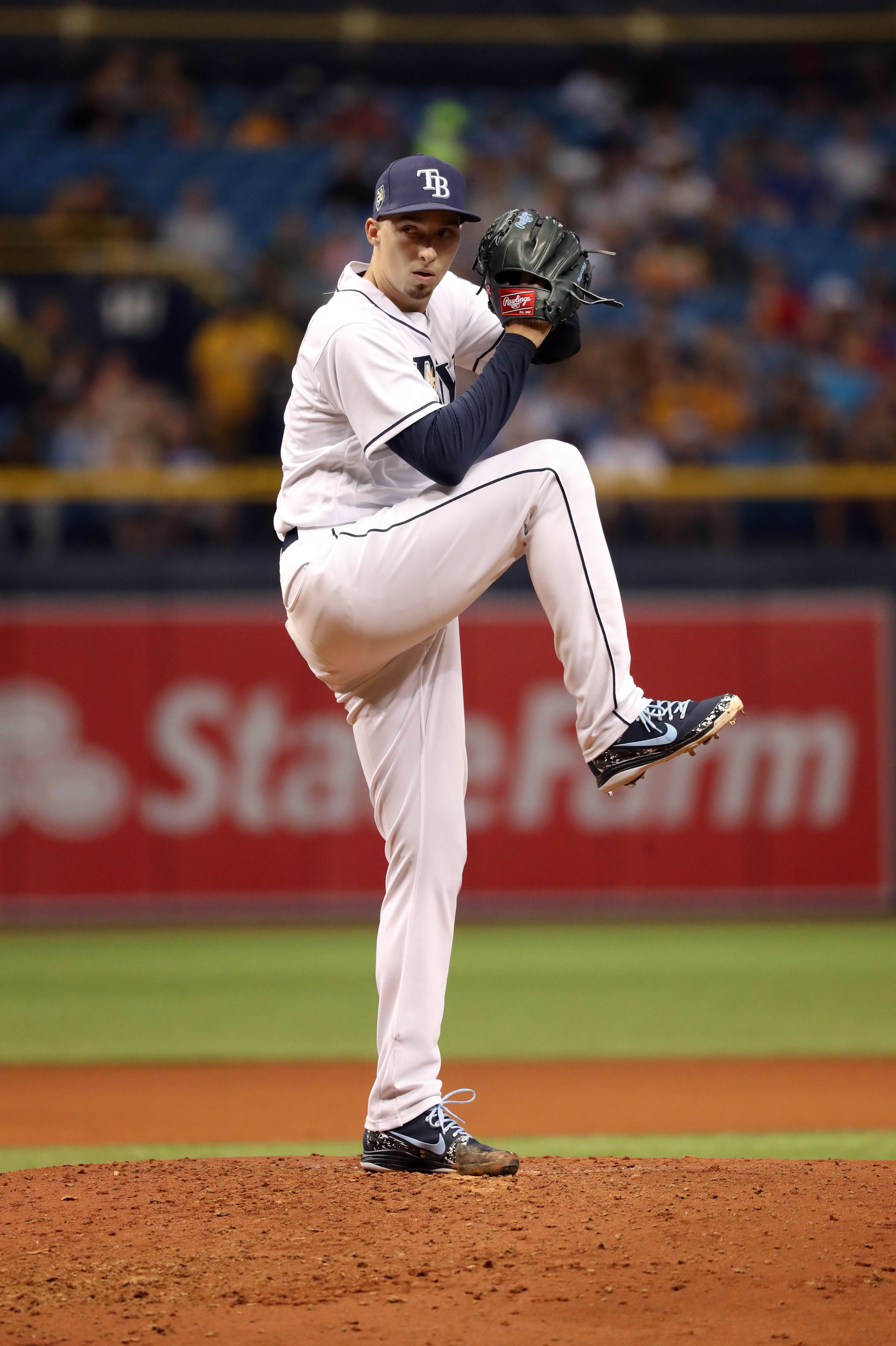 Blake Snell Leg Raised Picha ya Ukuta