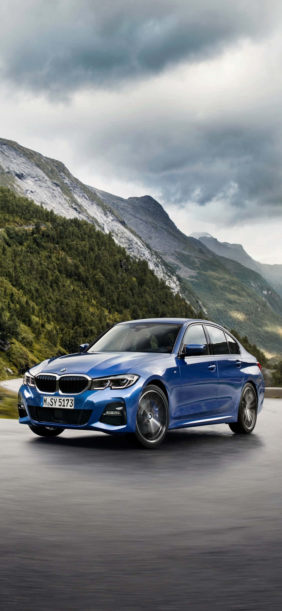 BMW luxury in the palm of your hands Picha ya Ukuta