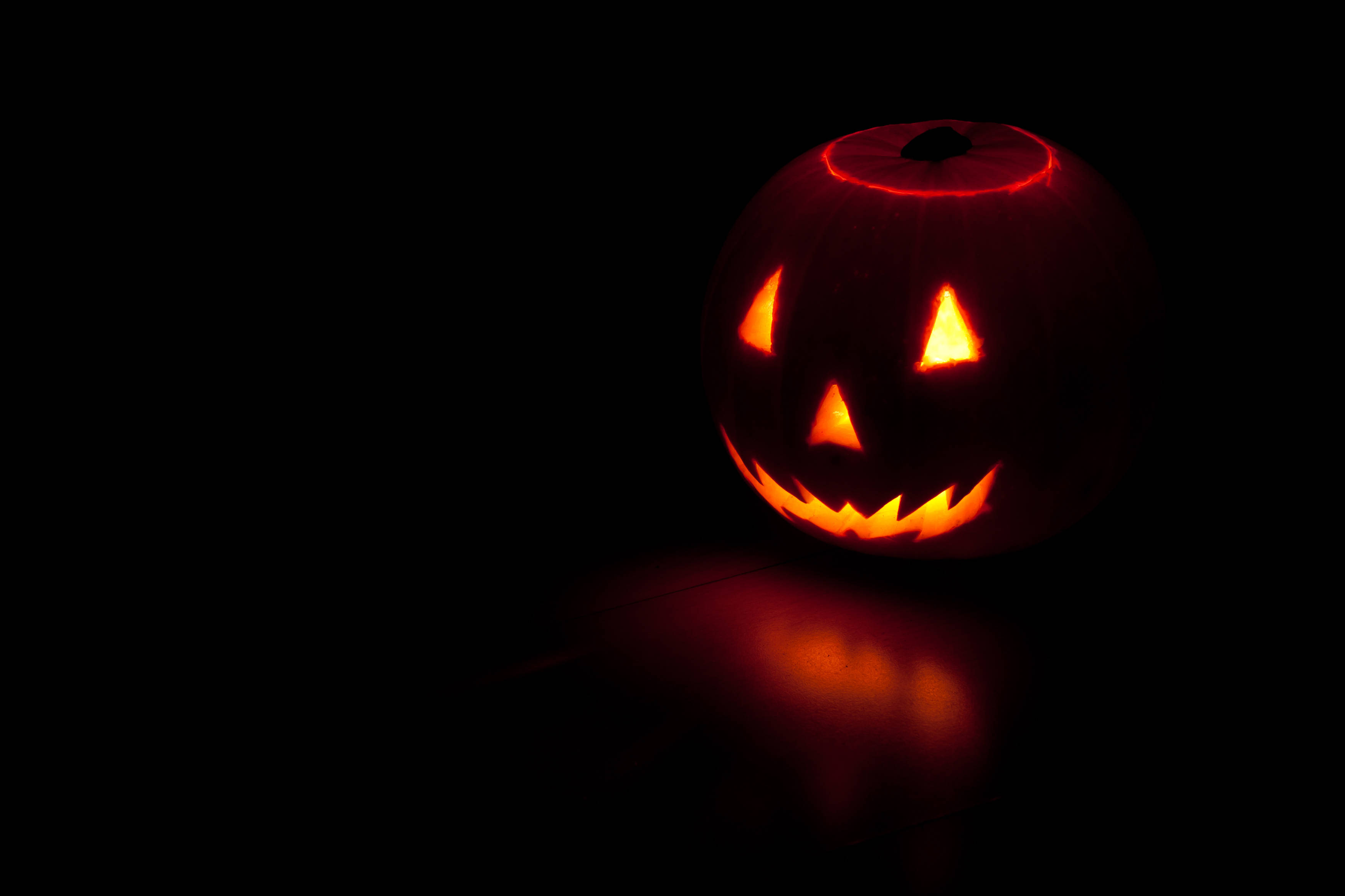Boga Lenye Tabasamu Siku ya Halloween Picha ya Ukuta
