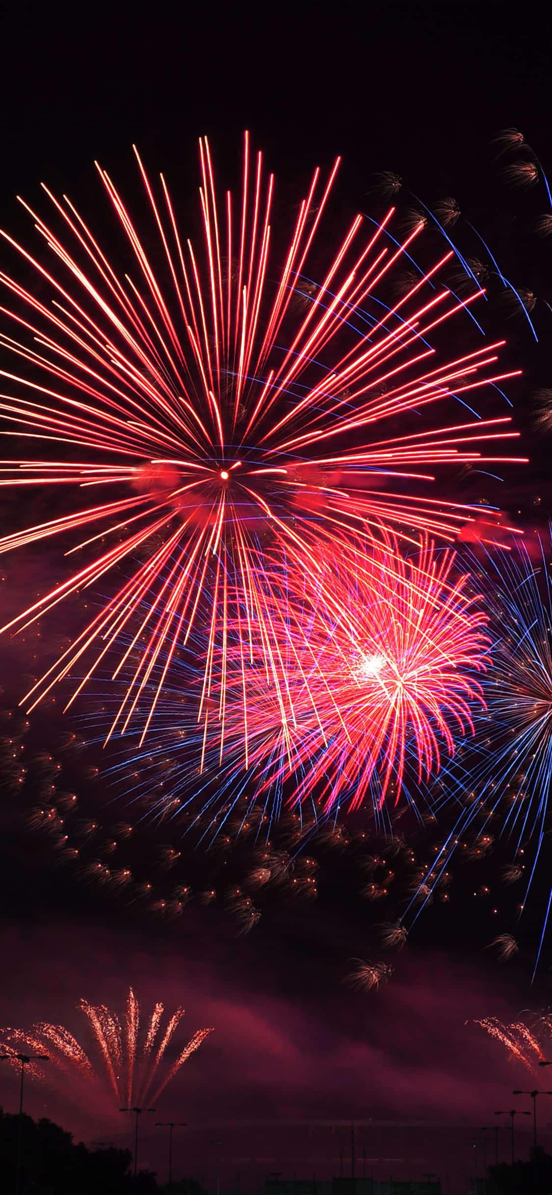 Brighten up the Night Sky with Exciting Fireworks Picha ya Ukuta