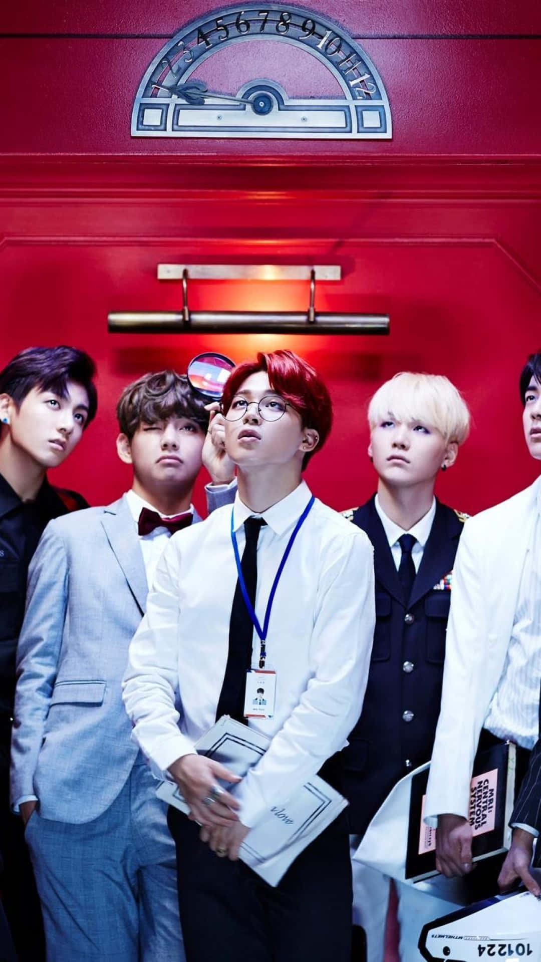 BTS Kwenye Lifti iPhone Picha ya Ukuta