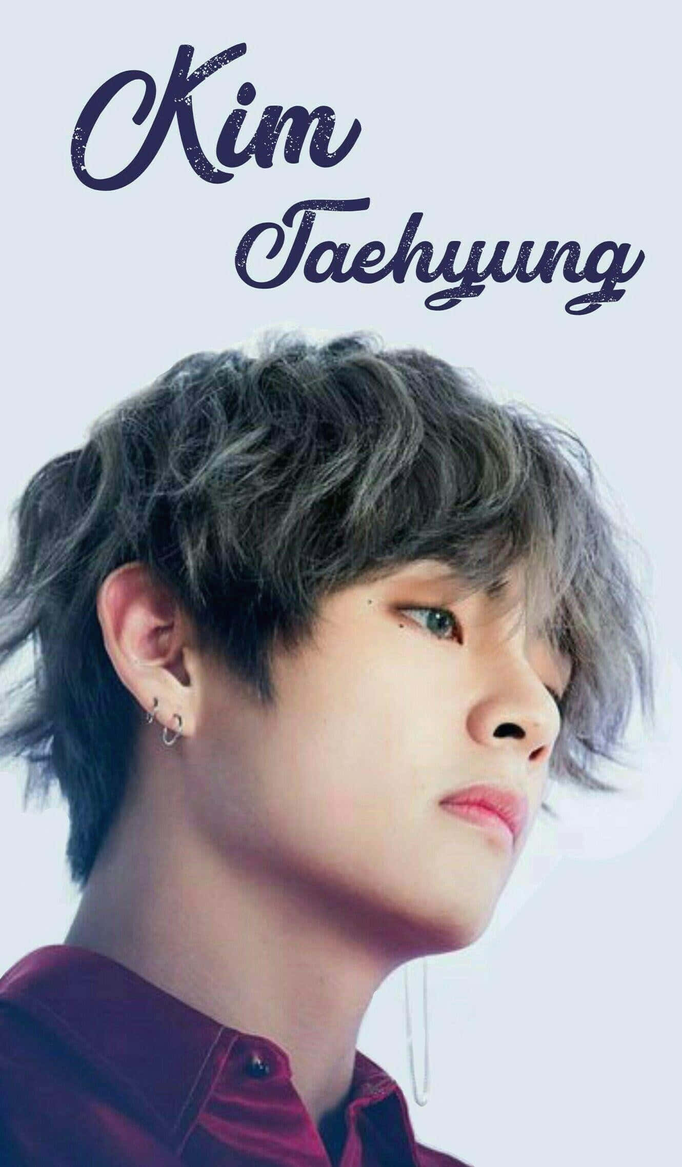 Bts V angaa kwa nguvu ya nyota katika picha hii ya kuvutia Picha ya Ukuta