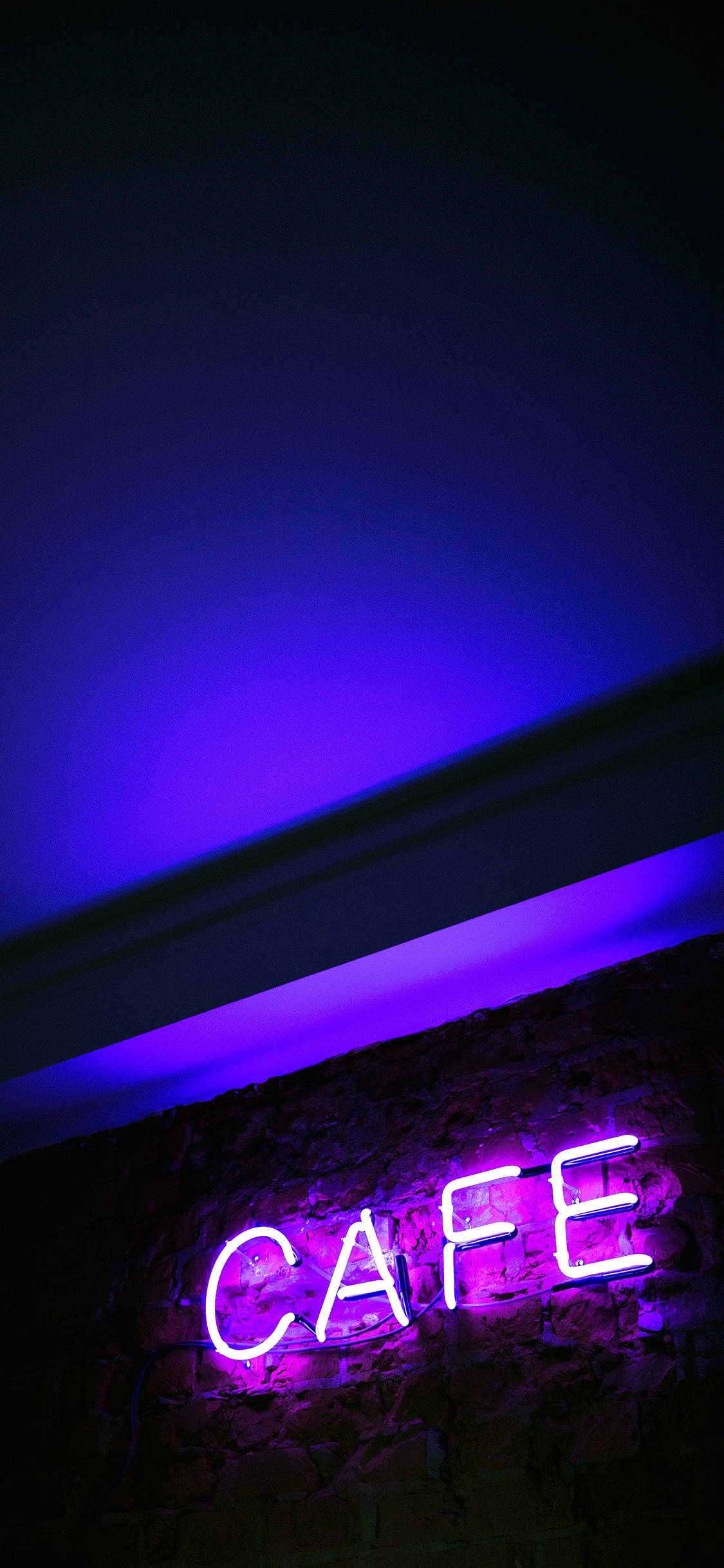Cafe Sign Neon Purple iPhone Picha ya Ukuta