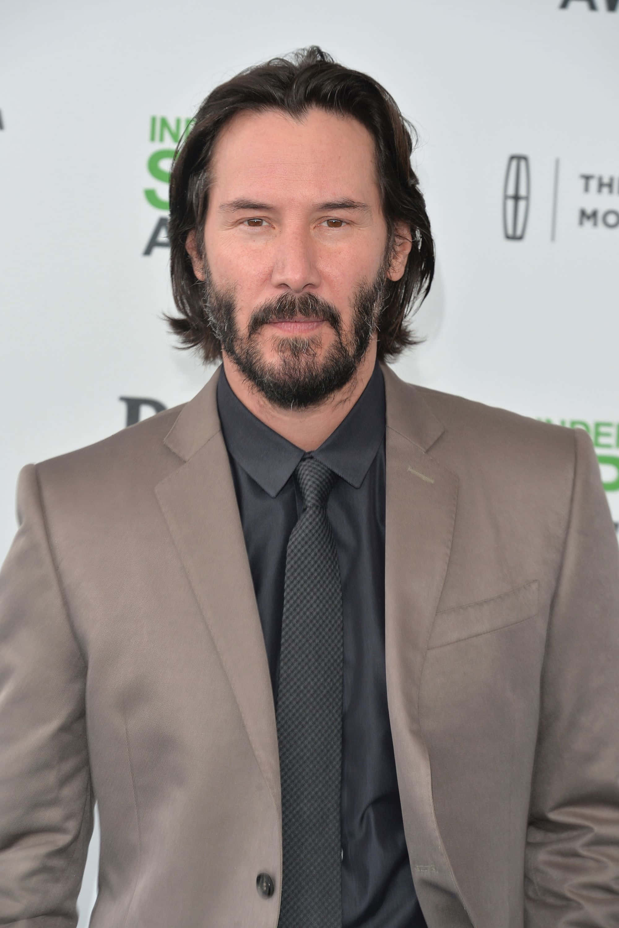 Captivating Keanu Reeves Portrait Picha ya Ukuta