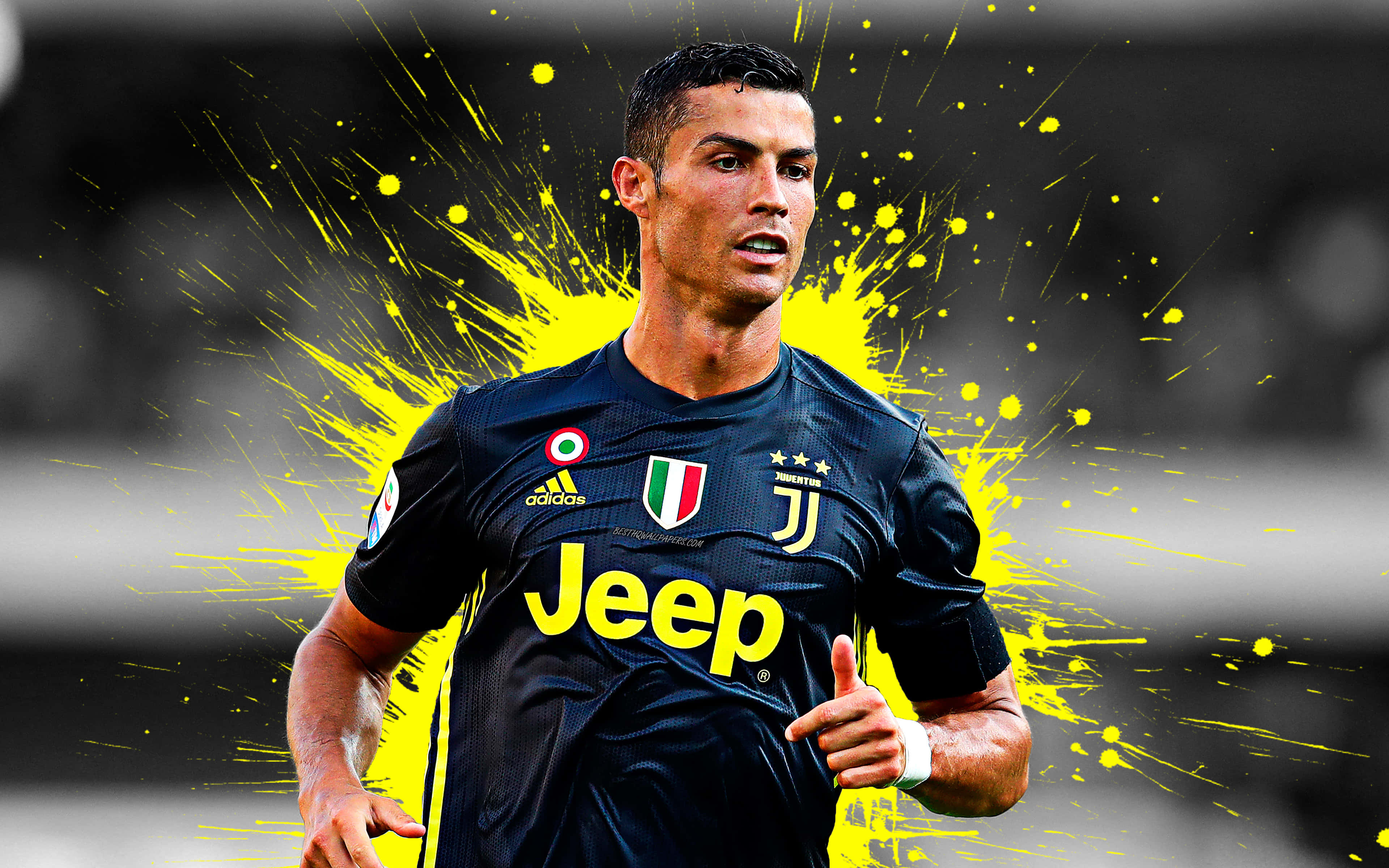 Cristiano Ronaldo akionyesha ujuzi wake wa ajabu wa soka Picha ya Ukuta