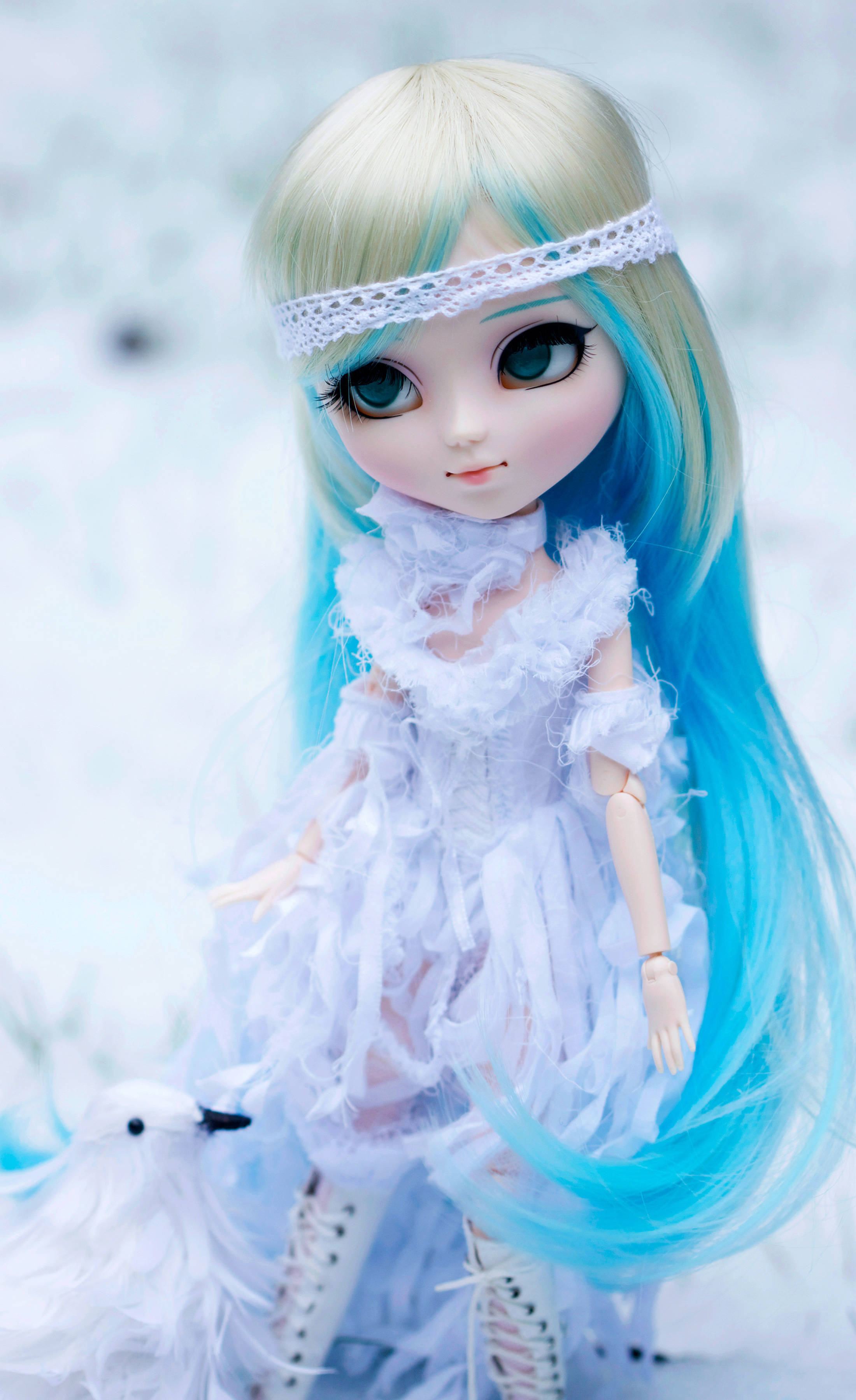 Cute Barbie Doll Blonde Blue Hair Picha ya Ukuta