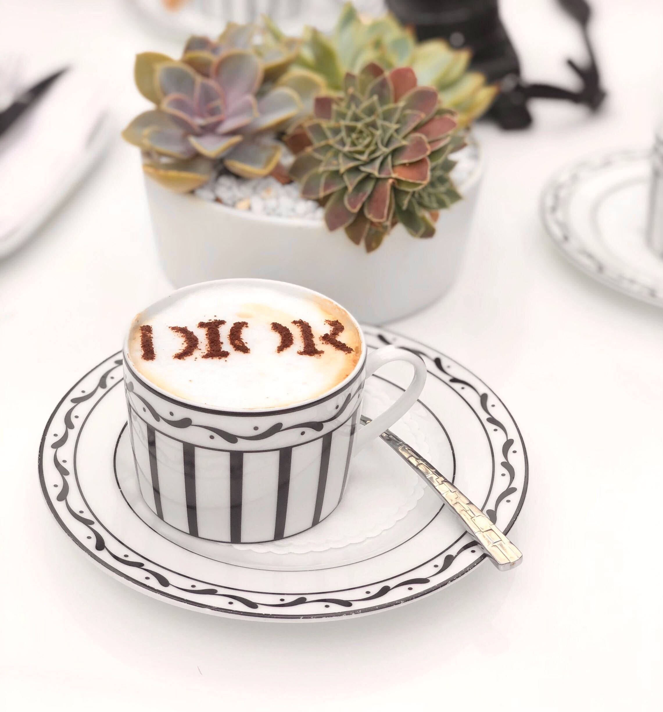 Dior Cafe Cappuccino Picha ya Ukuta