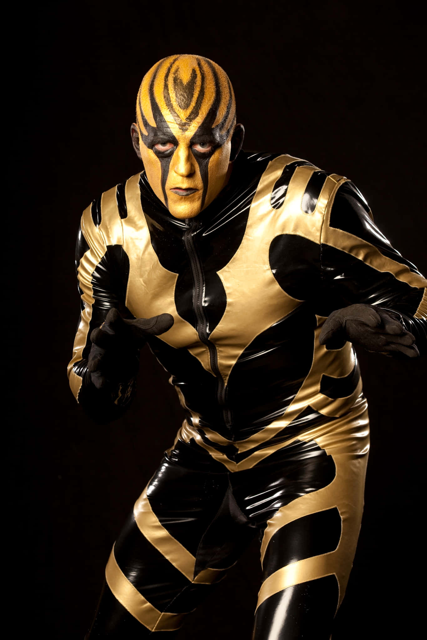 Dustin Rhodes Wearing his Iconic Goldust Outfit Picha ya Ukuta