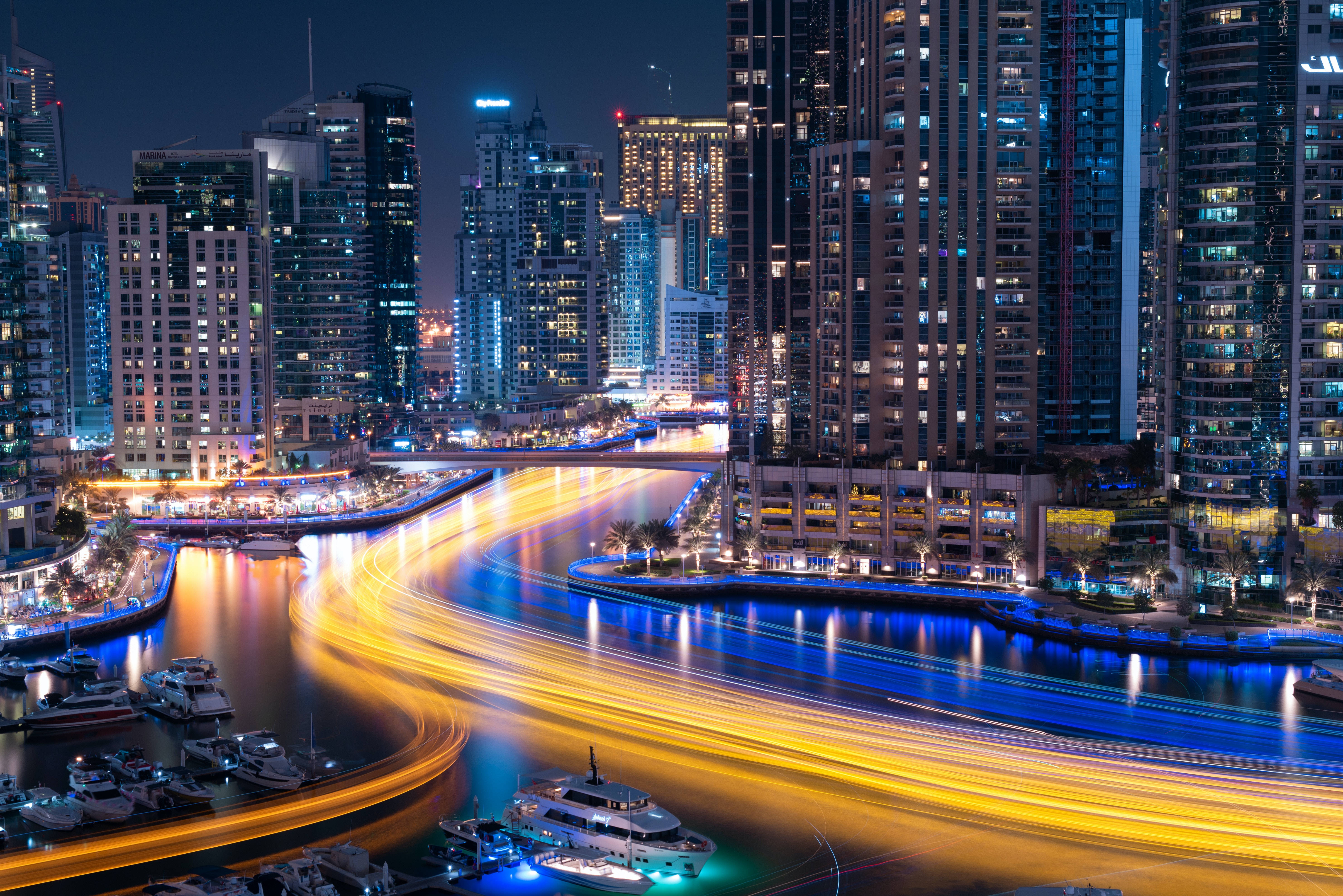 Eneo Kazi la Kupendeza la Dubai Marina Picha ya Ukuta
