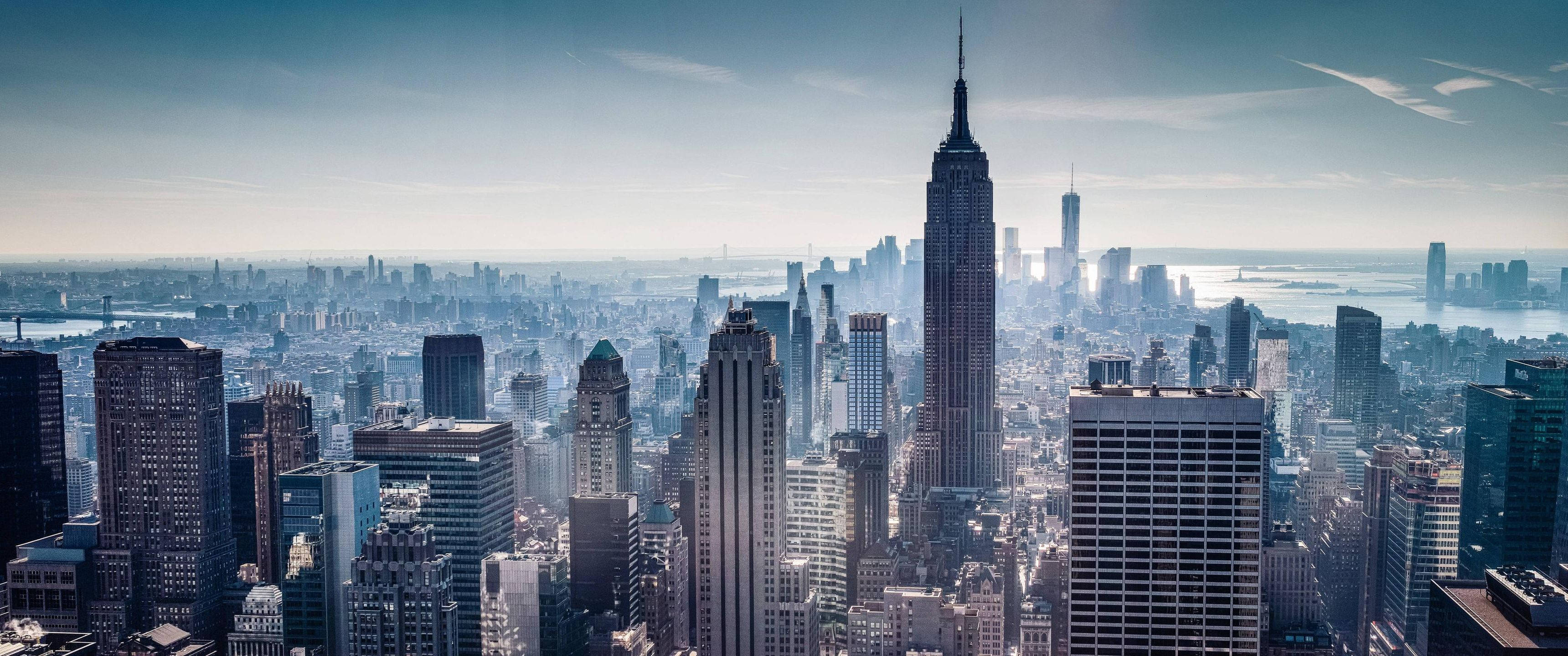 Enjoying the Cityscape of New York in a 3440x1440 Resolution Picha ya Ukuta