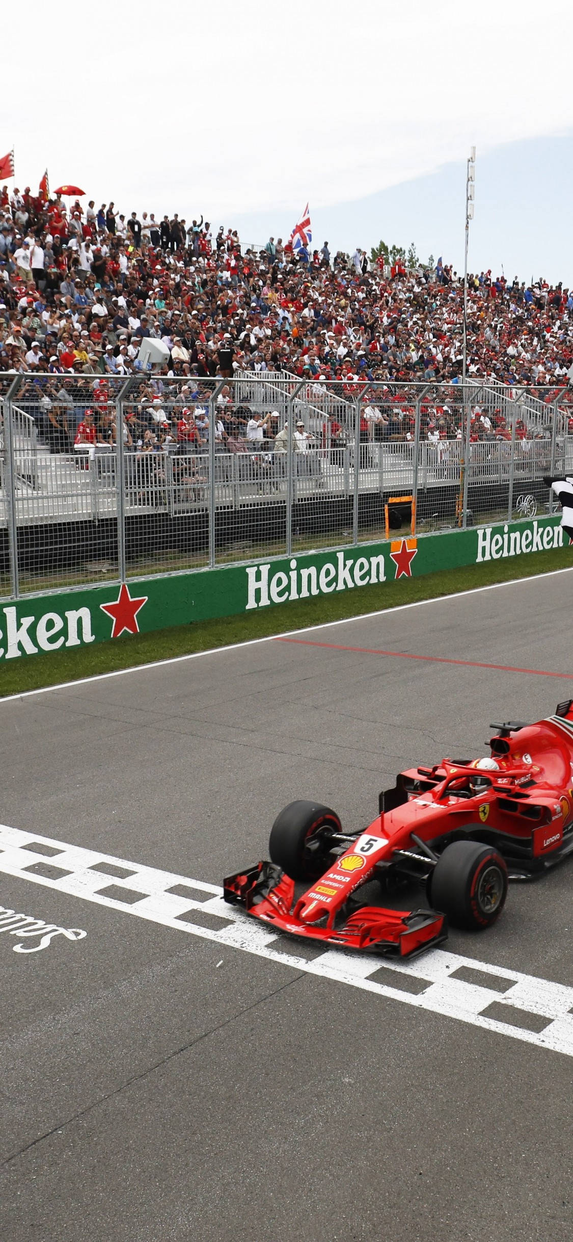 F1 Vettel Finish Line iPhone Picha ya Ukuta
