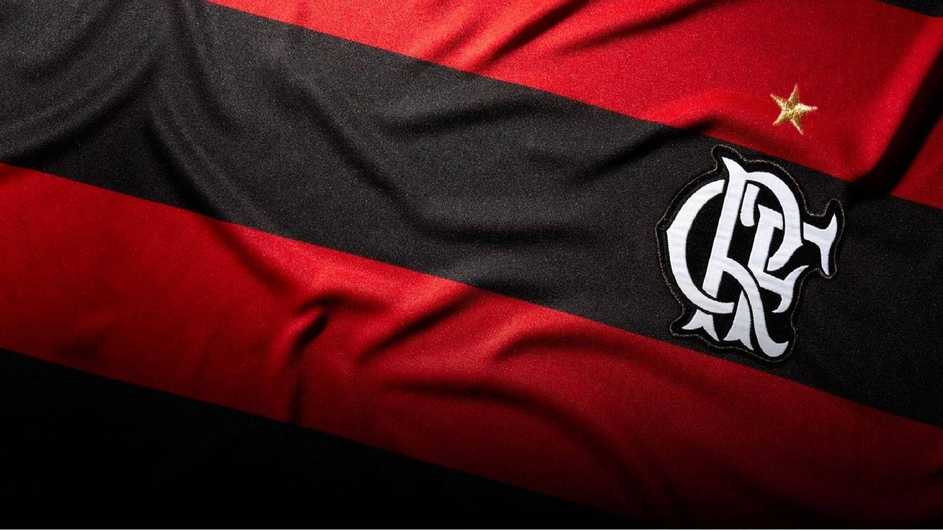 Fahari ya Flamengo FC - Bendera Iliyokunjwa Inayoonesha Shauku Picha ya Ukuta