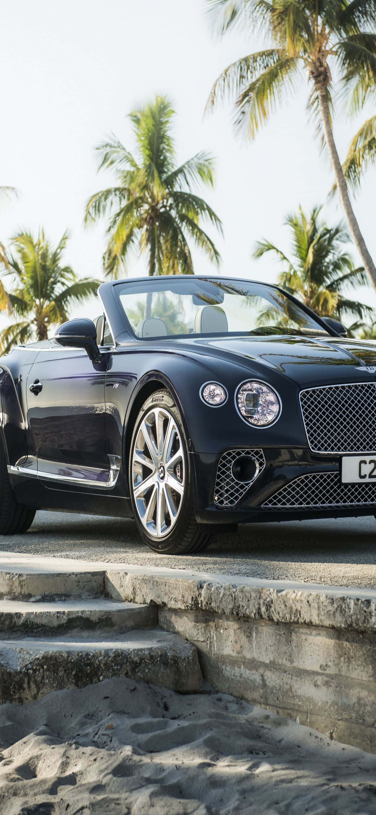 Feel like a million bucks with the all-new iPhone Xs Max, now featuring a Bentley designed background. Picha ya Ukuta