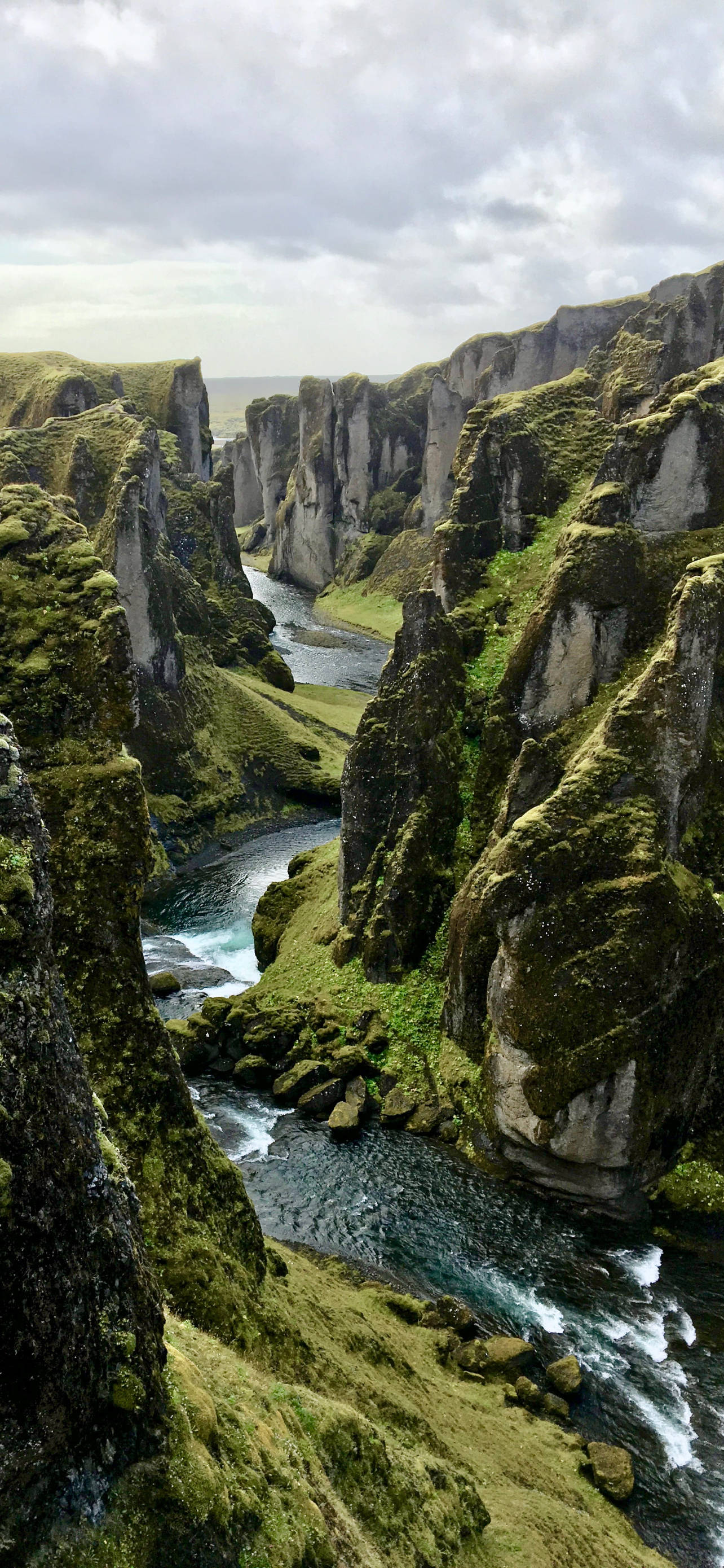 Fjaðrá River Canyon Iceland Picha ya Ukuta