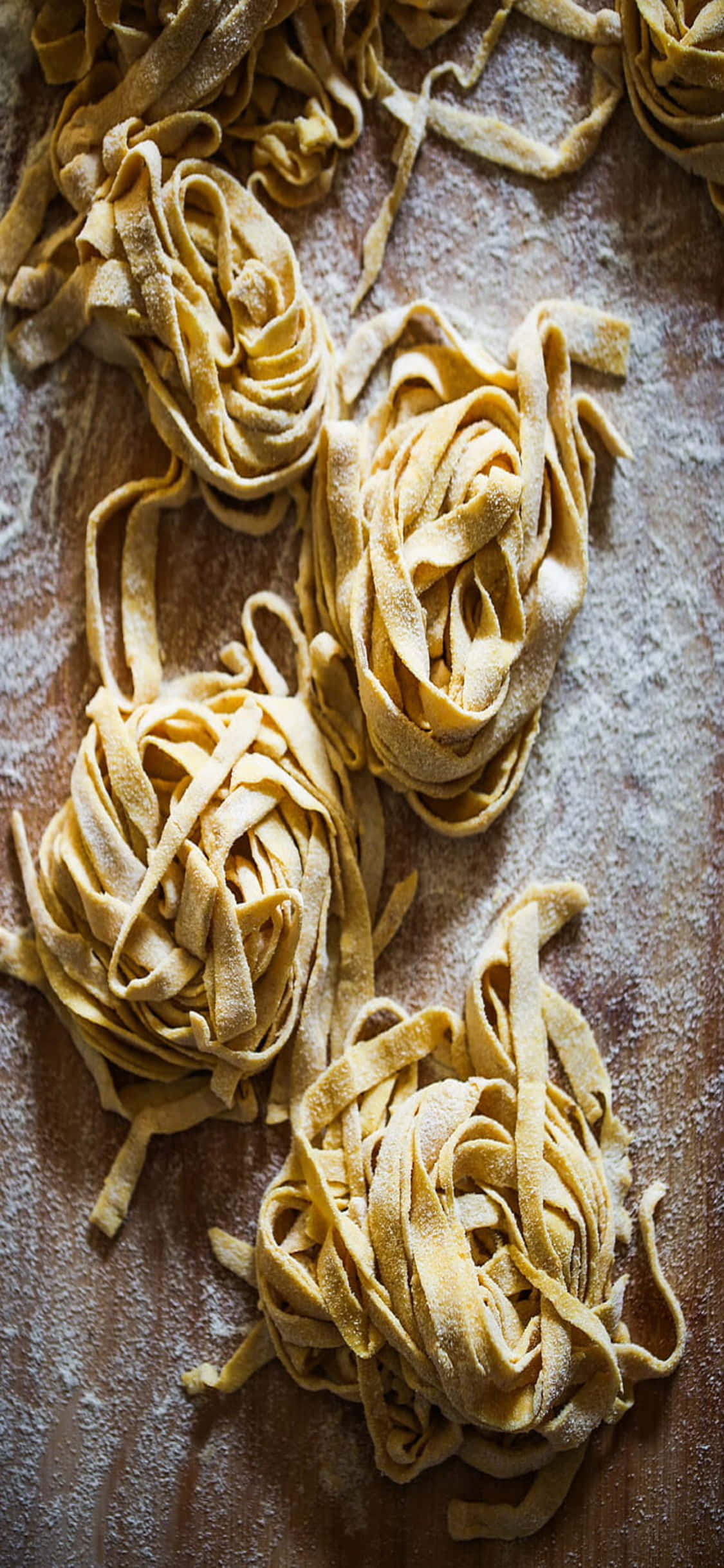 Freshly Made Tagliatelle iPhone X Pasta Background Picha ya Ukuta