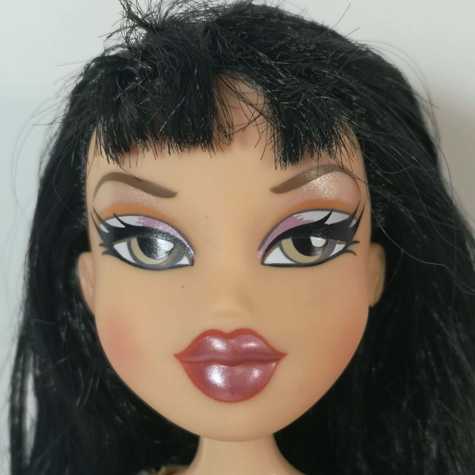 Furahia na Marafiki Wako Ukiwa na Mtindo Wako Binafsi kwa Bratz Aesthetic! Picha ya Ukuta