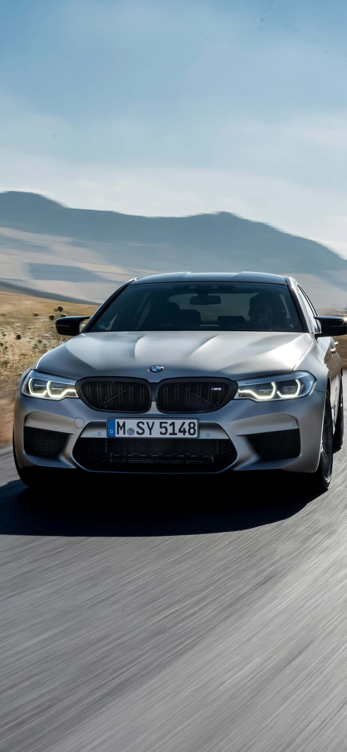 Furahia safari na iPhone X na BMW hii ya kifahari Picha ya Ukuta