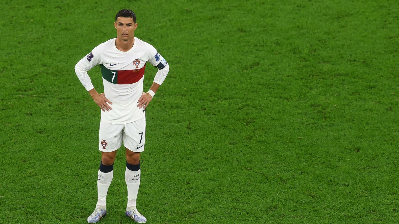 Furahia Ulimwengu wa Cristiano Ronaldo Picha ya Ukuta