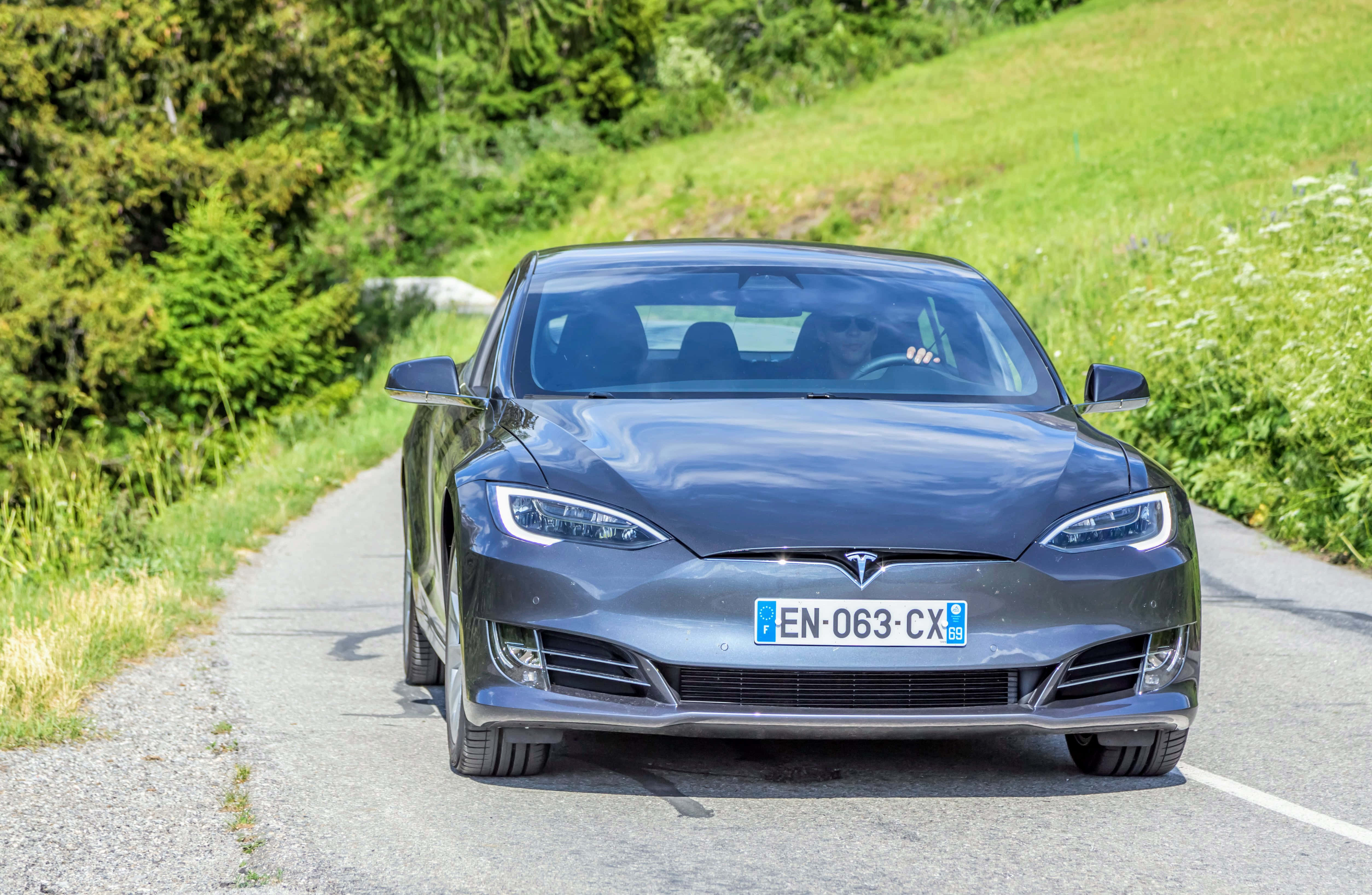 Gari la Tesla Picha ya Ukuta