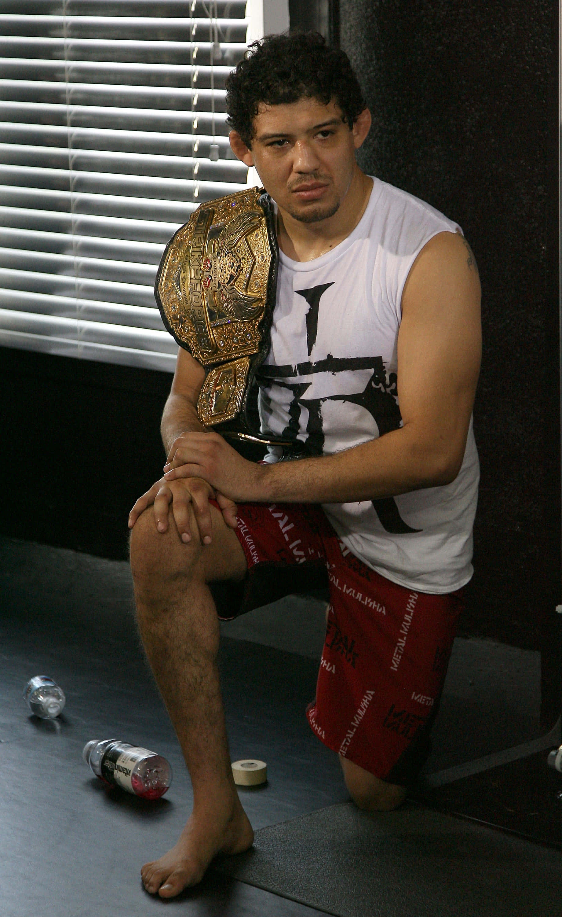 Gilbert Melendez Strikeforce Lightweight Champion Anazama Picha ya Ukuta