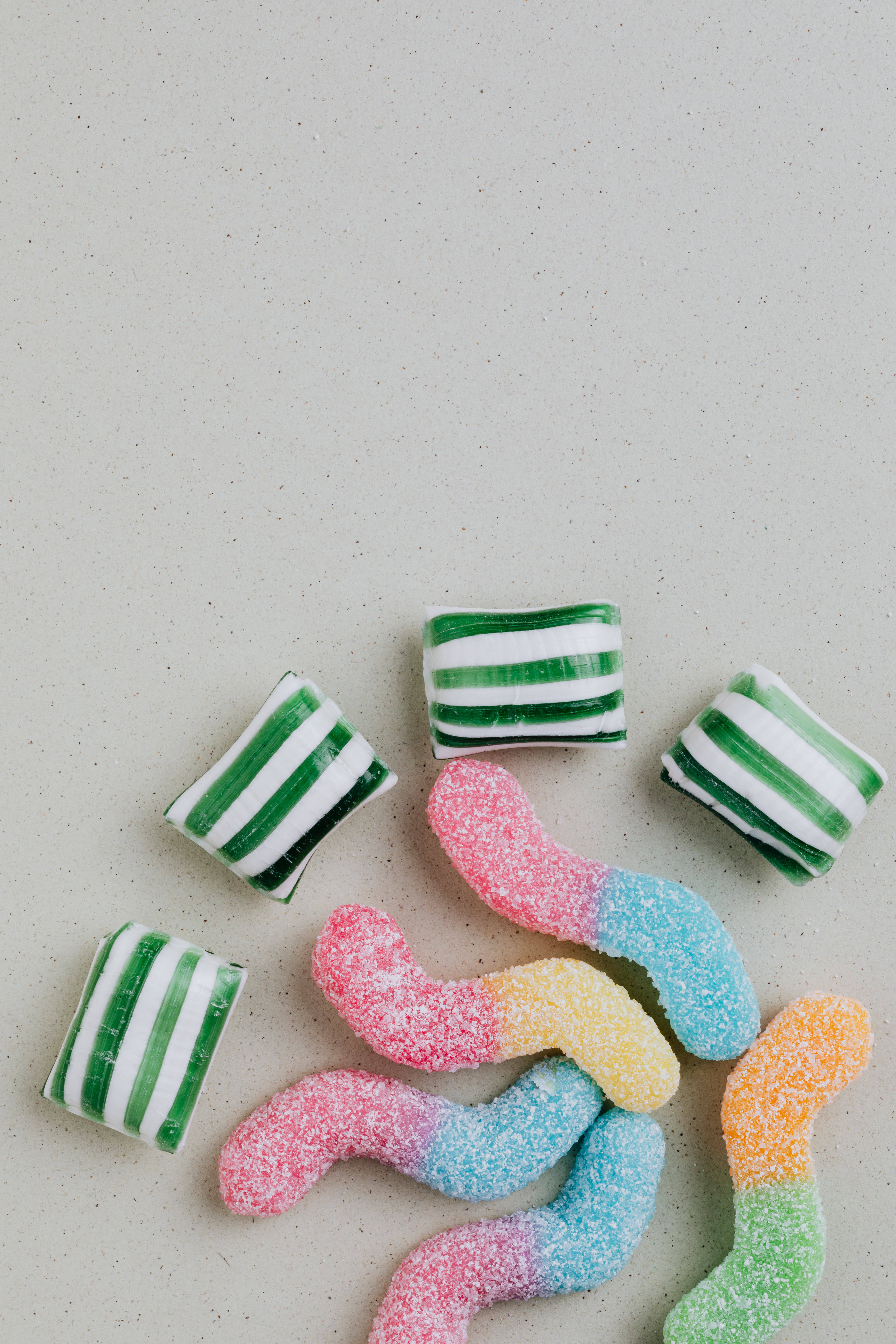 Hard And Soft Chewy Candies Picha ya Ukuta