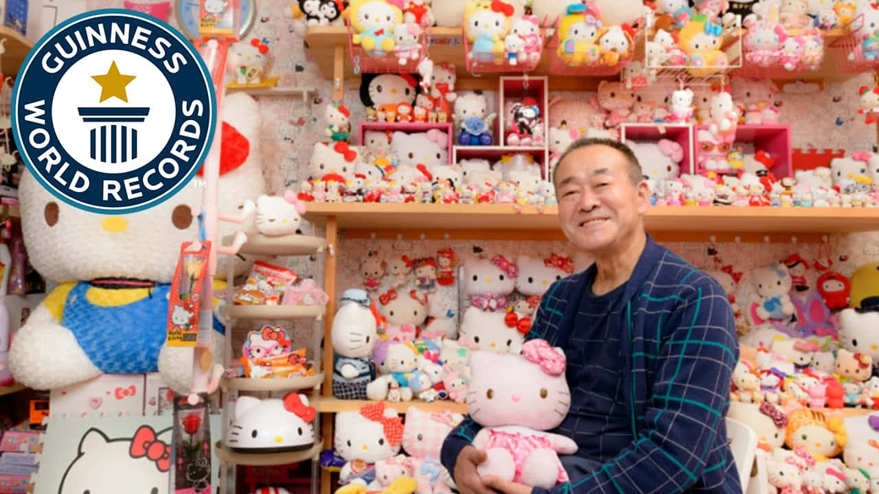 Hello Kitty anapenda kuvalia nguo maalum kwa hafla maalum! Picha ya Ukuta