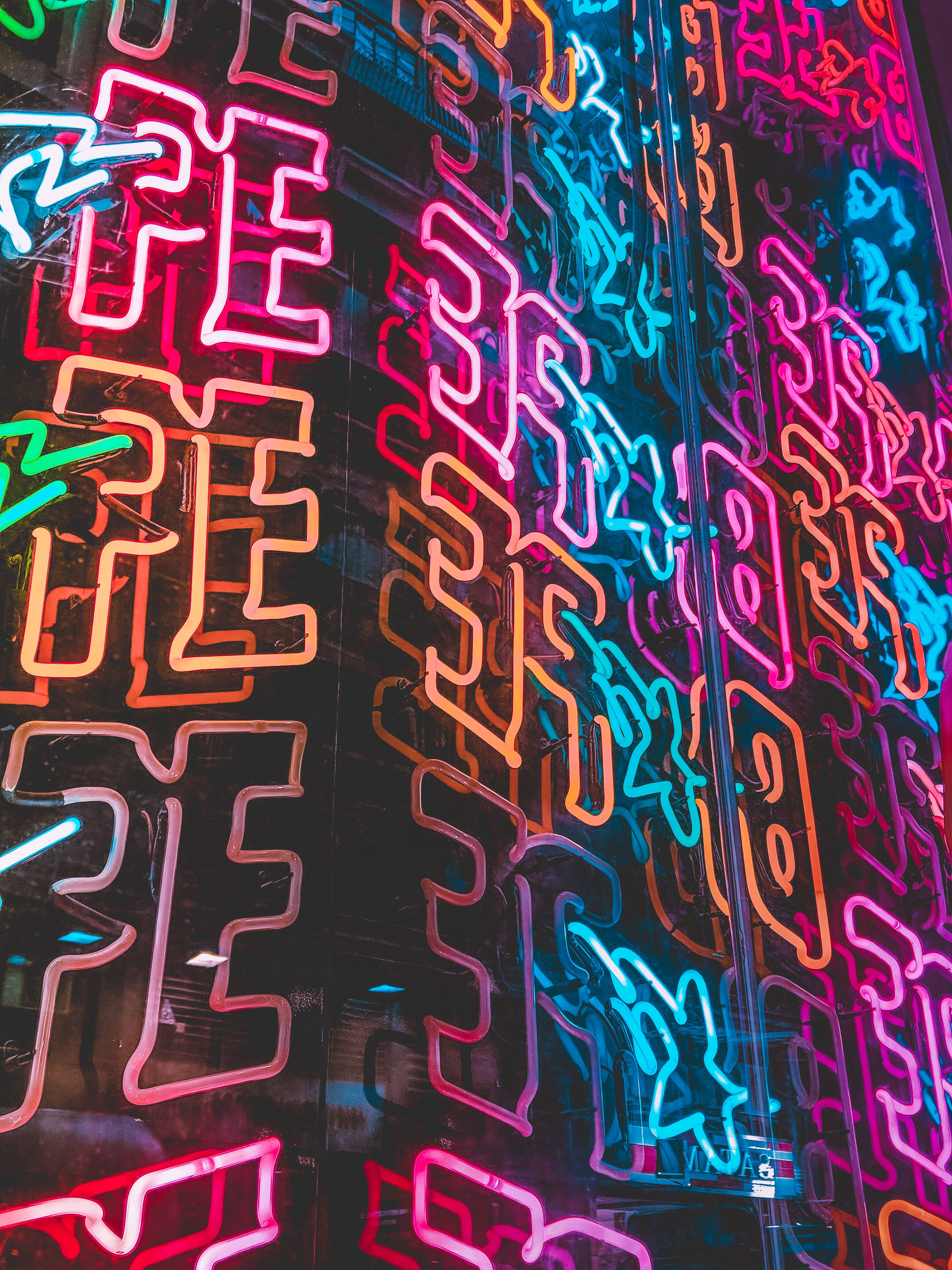 Herufi za Neon za Rangi Picha ya Ukuta