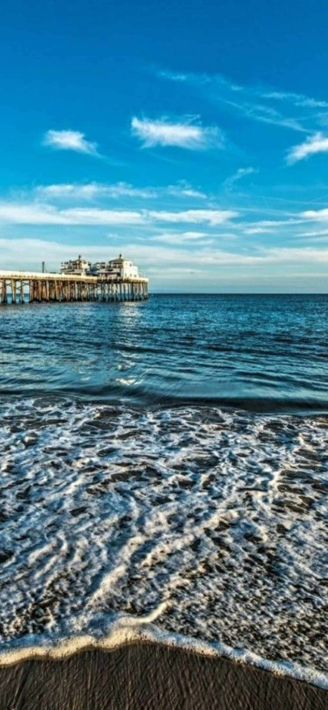 Image A beautiful night sky seen from Malibu, California on the new iPhone Xs Picha ya Ukuta