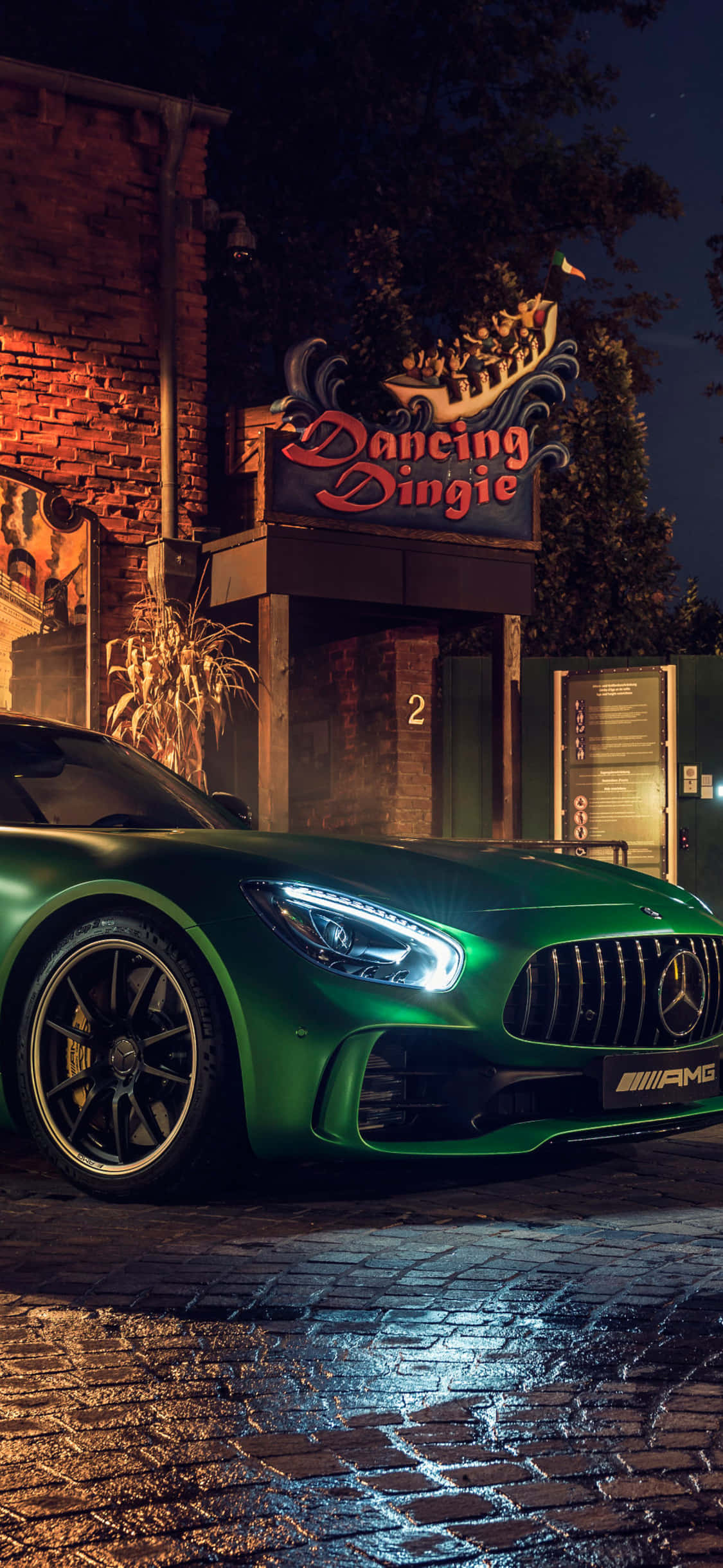 iPhone X Amg Gt-r Background & Green AMG GT Picha ya Ukuta